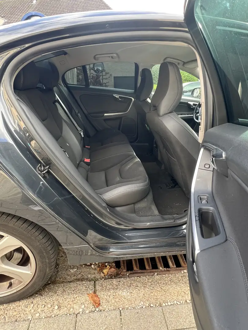 Volvo S60 2.0 D3 Momentum Start/Stop - 2