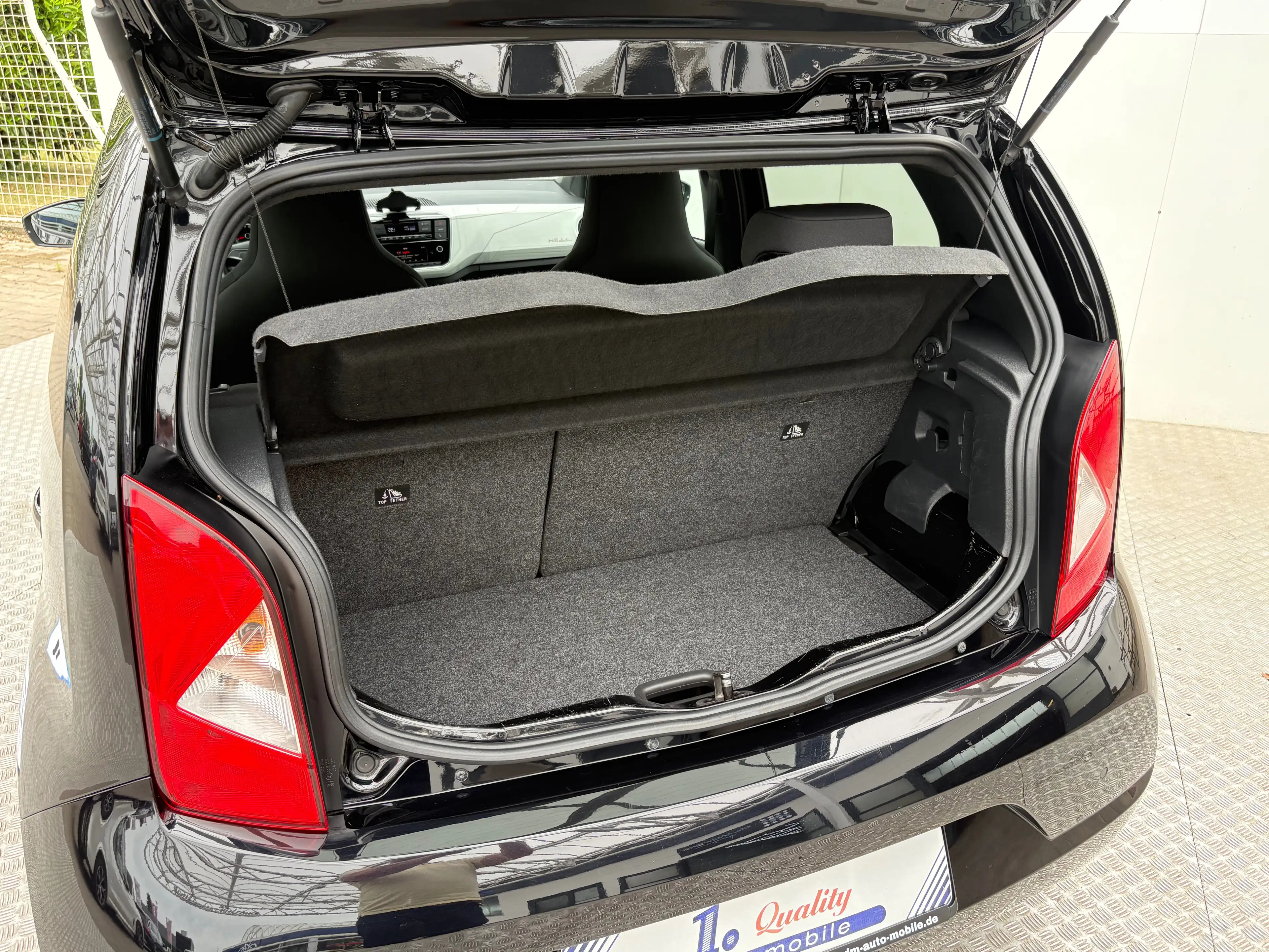 SEAT Mii electric Plus CSS*SHZ*PDC*GRA*16LM*2.HAND*GEPFLEGT — photo 12