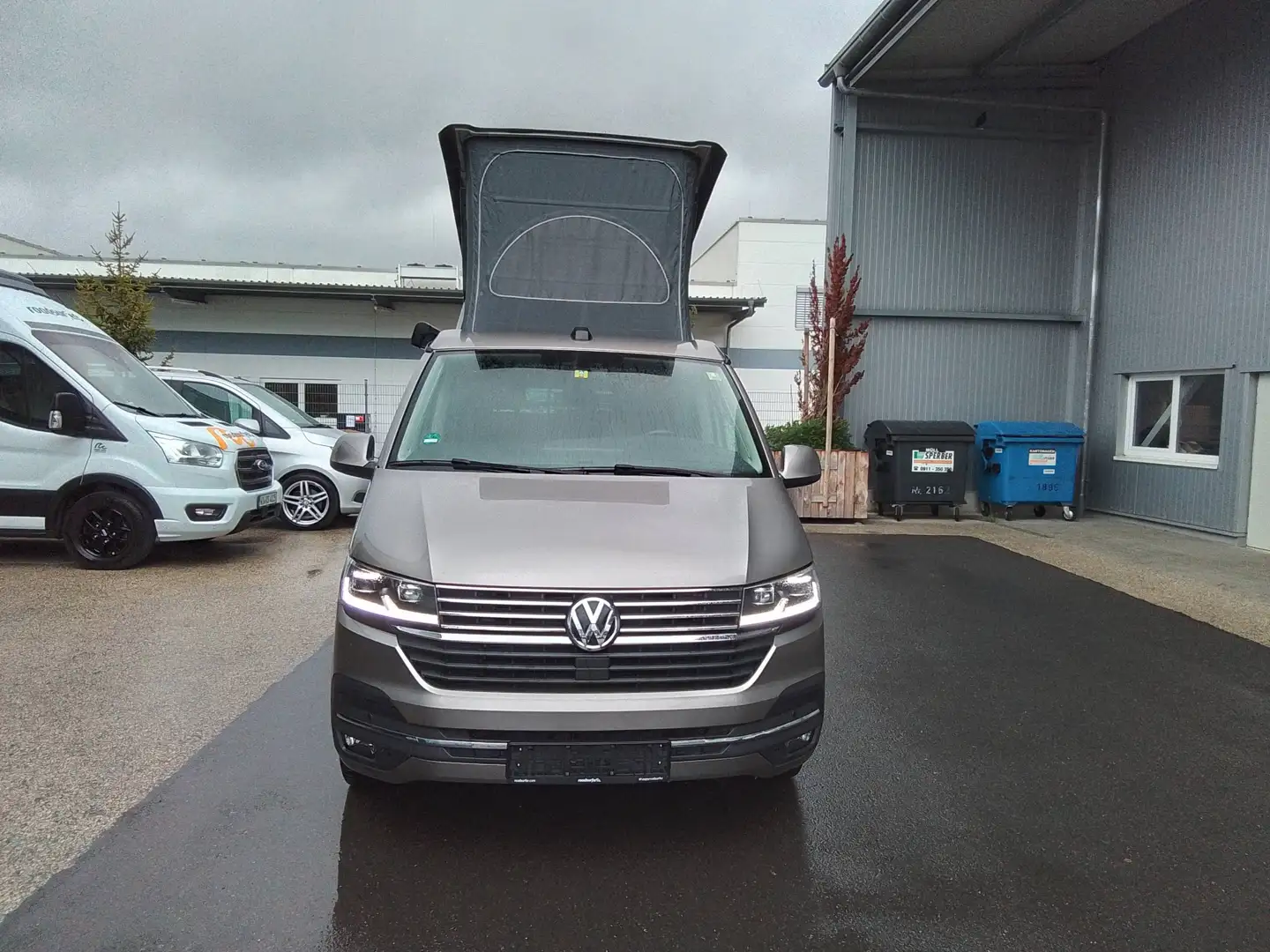 Volkswagen T6.1 California Ocean *el.Aufst.D *LED *Navi *AUT Beige - 2