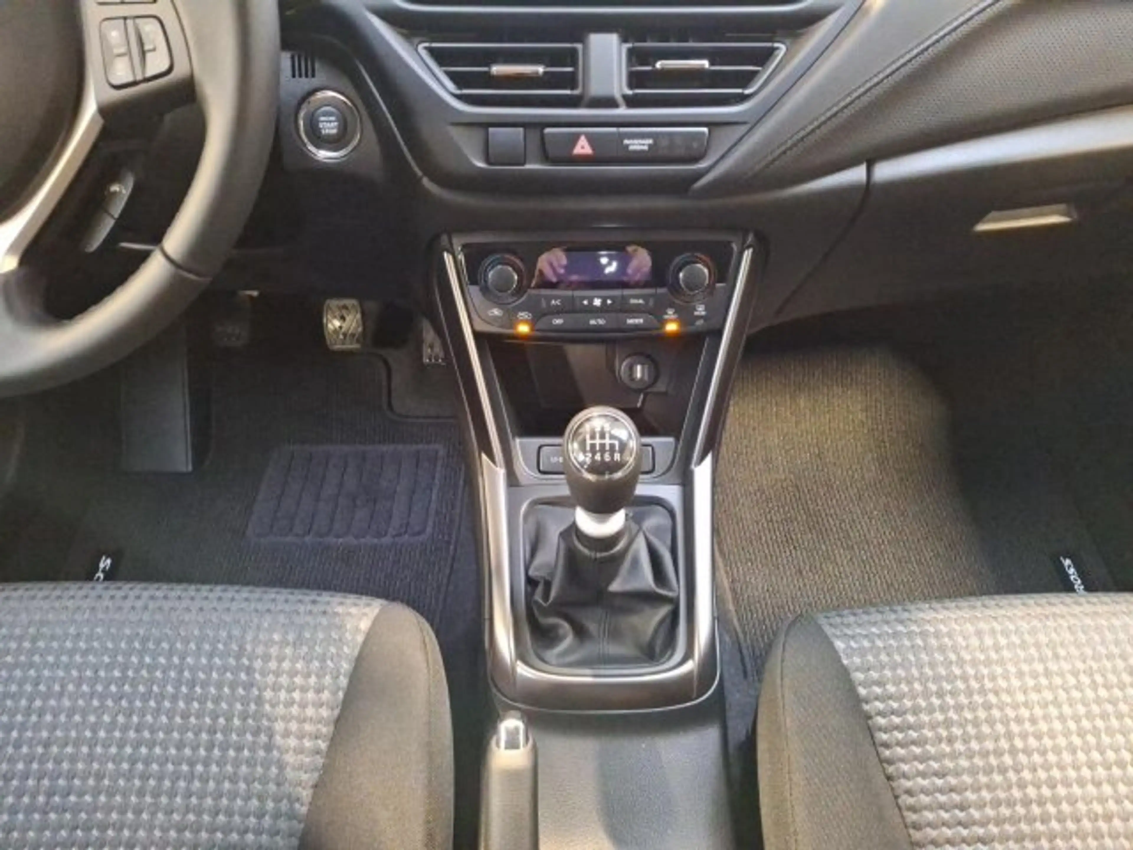 Suzuki SX4 S-Cross S-Cross 1.4 Comfort Hybrid — photo 13