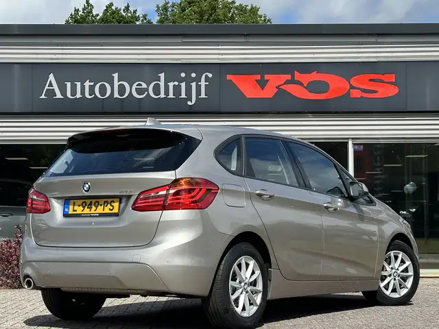 BMW 2 Series view 7