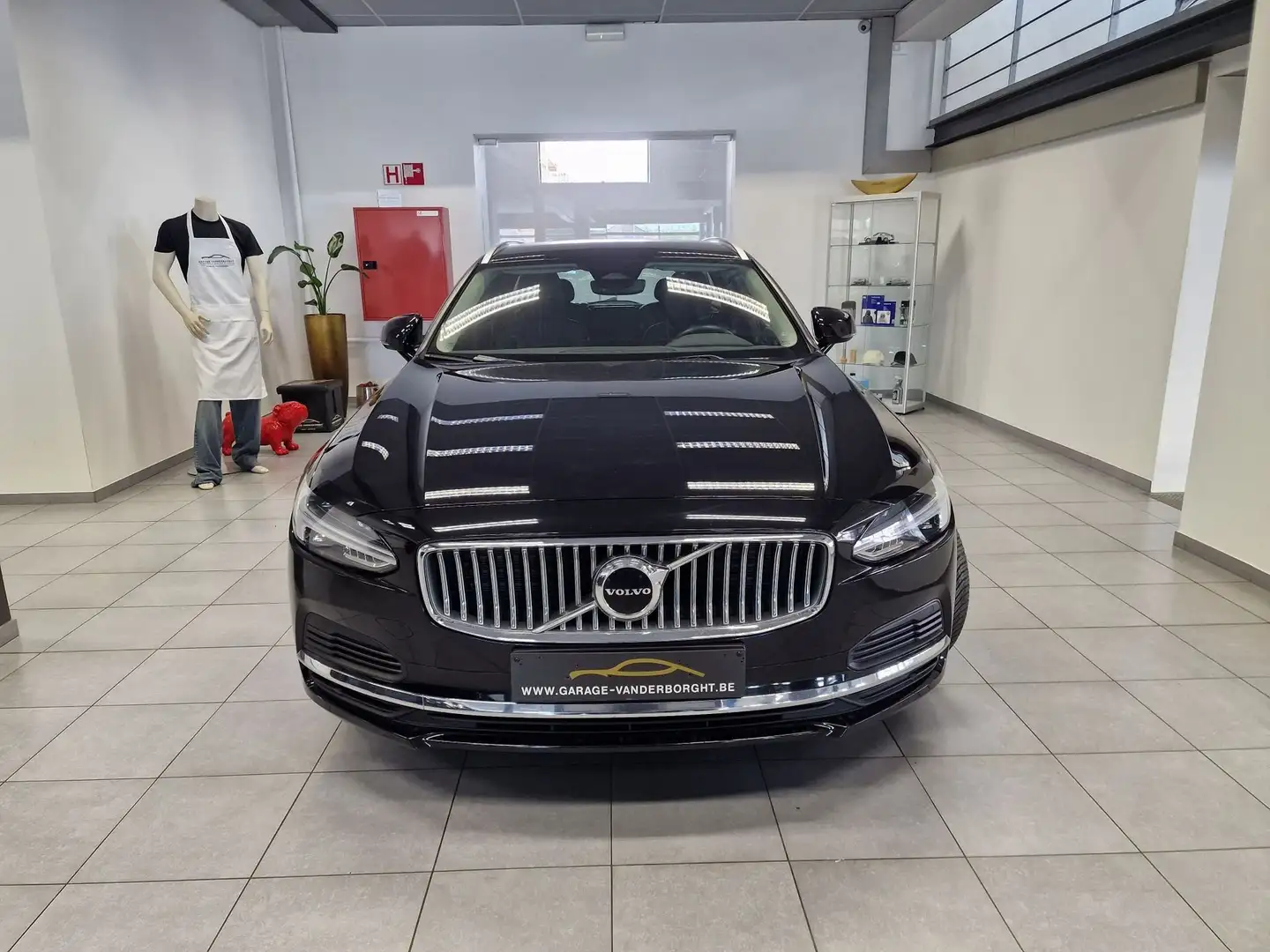 Volvo V90 INSCRIPTION T6 PLUG-IN HYBRID AWD AUTOMAAT Noir - 2