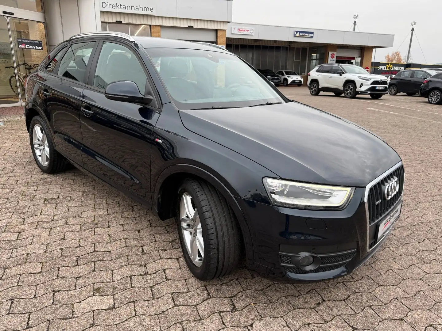 Audi Q3 2.0 TDI quattro **S-LINE/ALLRAD** Blau - 2
