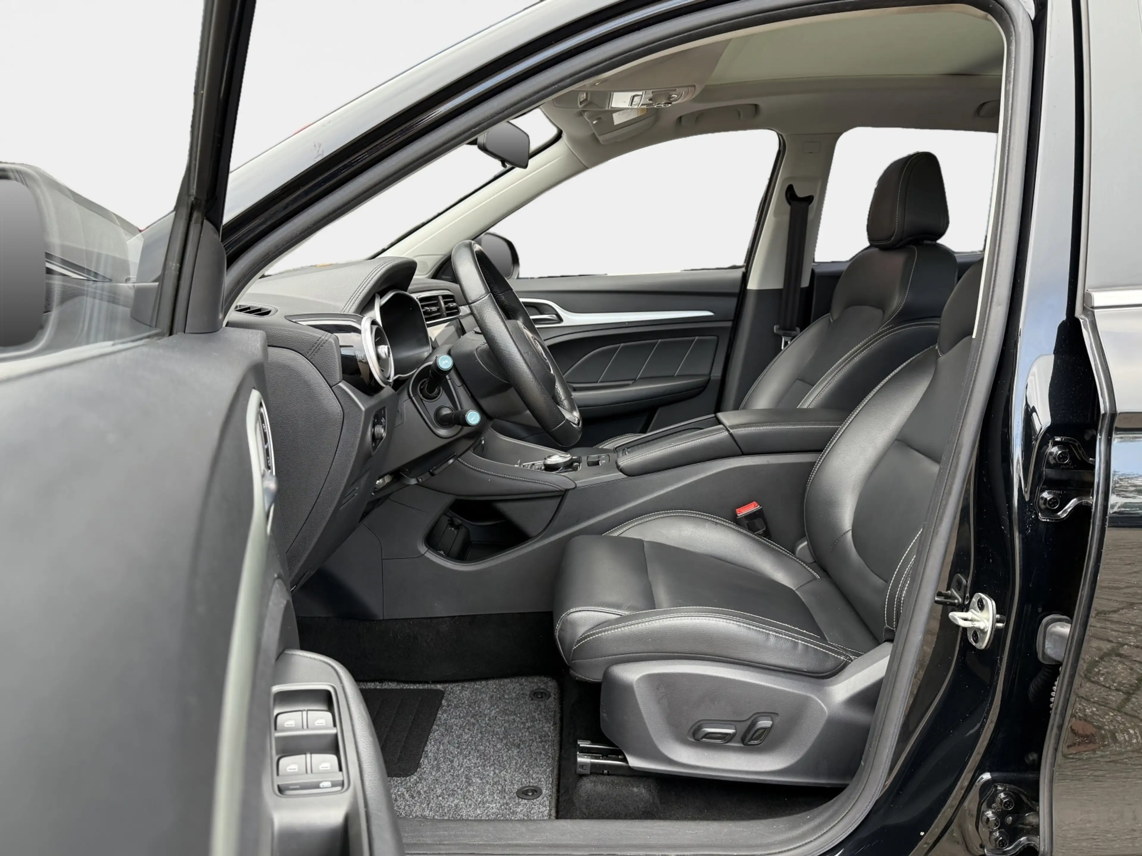 MG ZS MG EV Luxury 45 kWh / Pano / Leder / Navigatie/ SO — photo 15