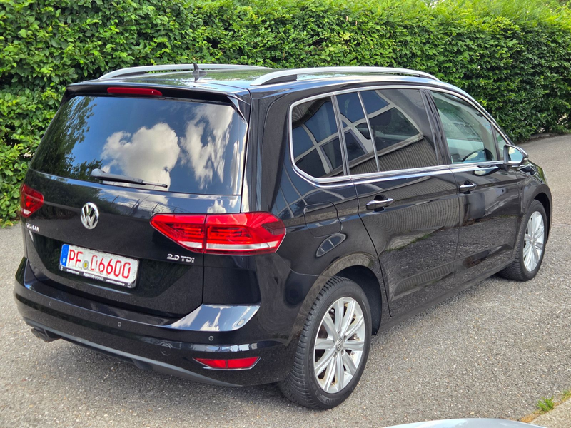 Volkswagen Touran Highline 7-Si KAMERA LED ACC VW HISTORIE — photo 5