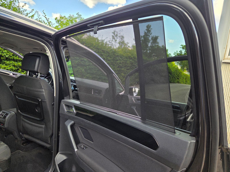 Volkswagen Touran Highline 7-Si KAMERA LED ACC VW HISTORIE — photo 14