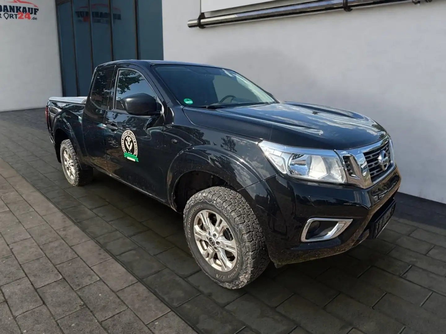 Nissan Navara NP300 Acenta King Cab 4x4*Turboschaden* Klima Schwarz - 1