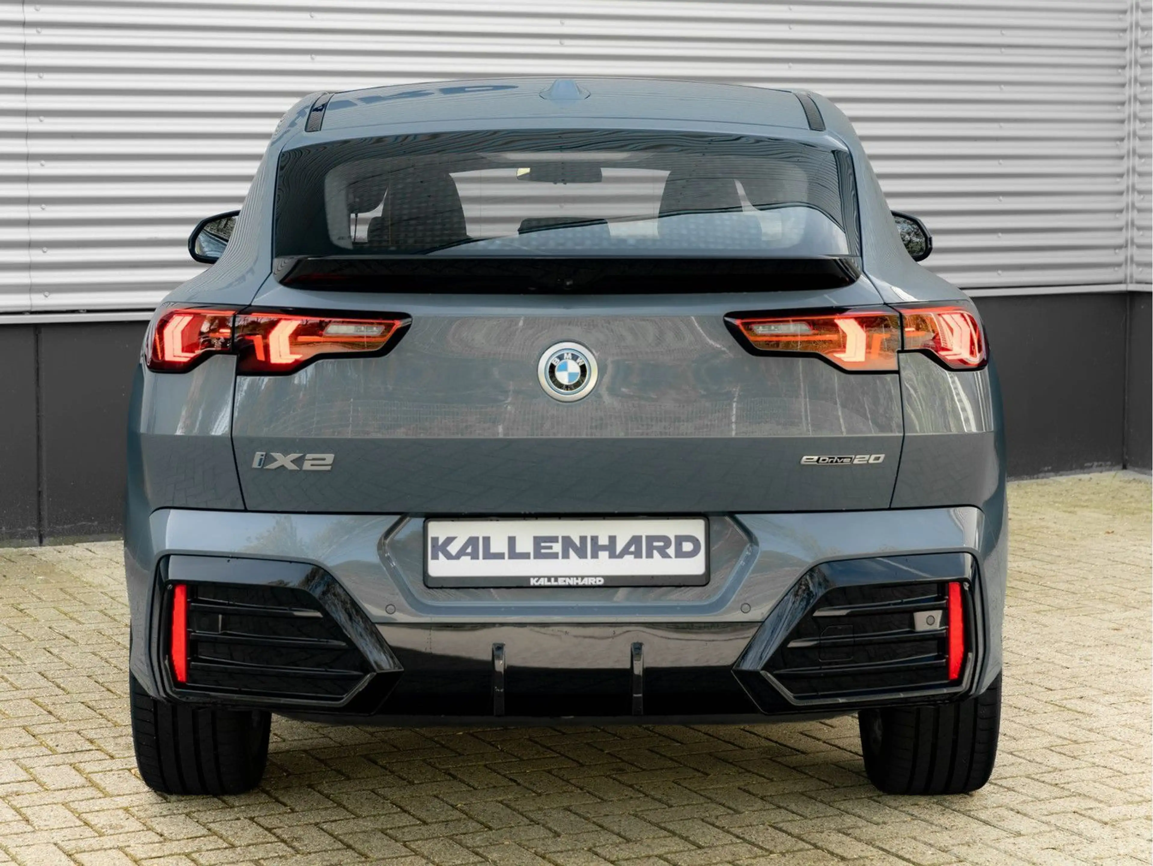 BMW iX2 eDrive20 M-Sport - Pano - AHK - Memoryzetel — photo 7