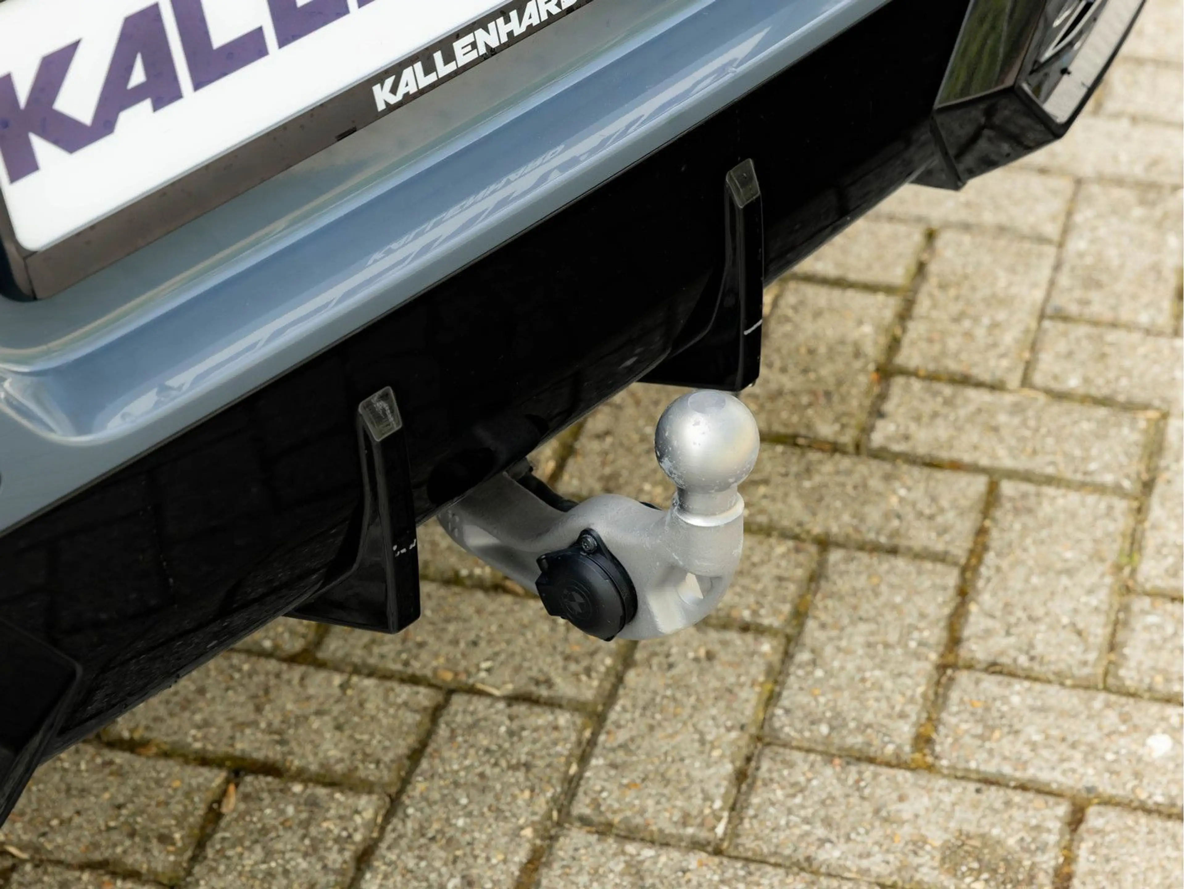 BMW iX2 eDrive20 M-Sport - Pano - AHK - Memoryzetel — photo 13