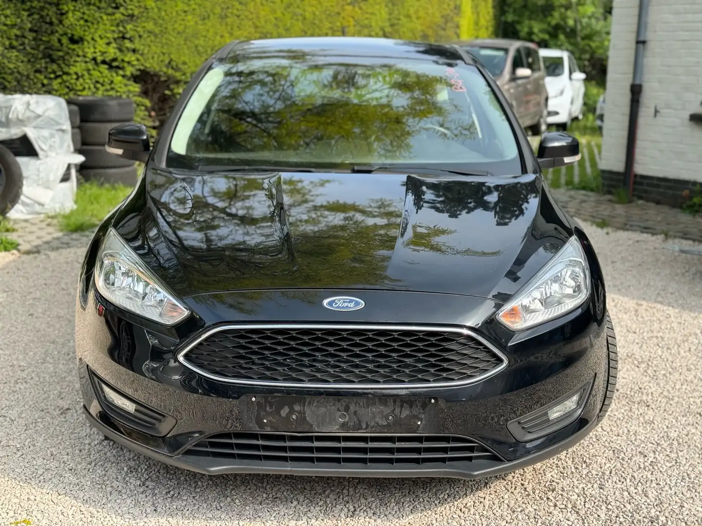 Ford Focus 1.0i benzine - 2016 - 103000KM Zwart - 1