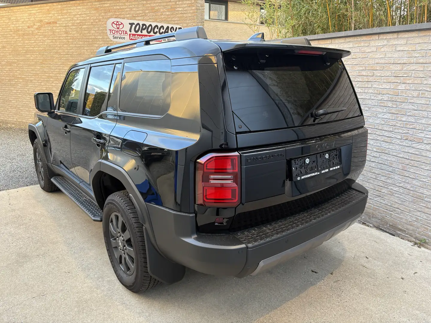 Toyota Land Cruiser Land Cruiser 2.8 D-4D VX AT/ € 66500+btw/ 350km Noir - 2