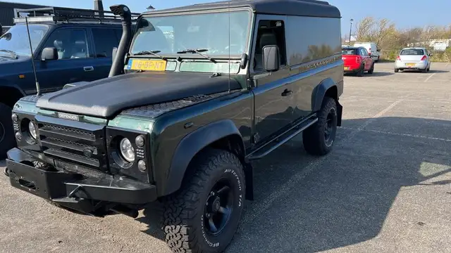 Land Rover Defender 2.5 Td5 110" Hard Top
