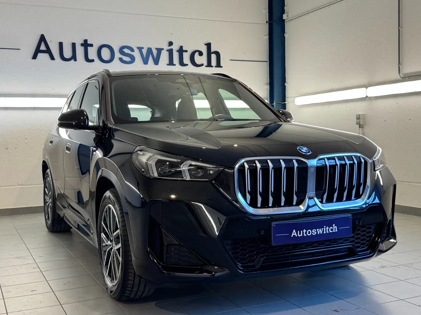 BMW X1 xDrive 25e - M Sport/Comforttoeg./AdaptLED/DAB/... Zwart - 1