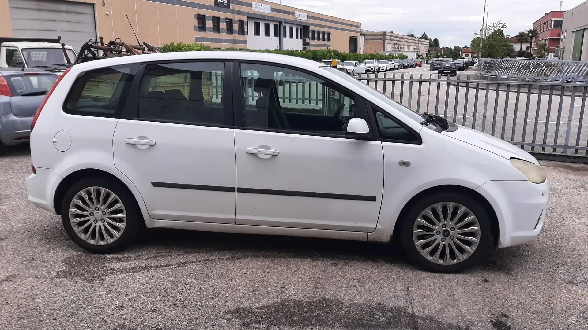 Ford C-Max C-Max 1.8 tdci Titanium 115cv Biały - 1