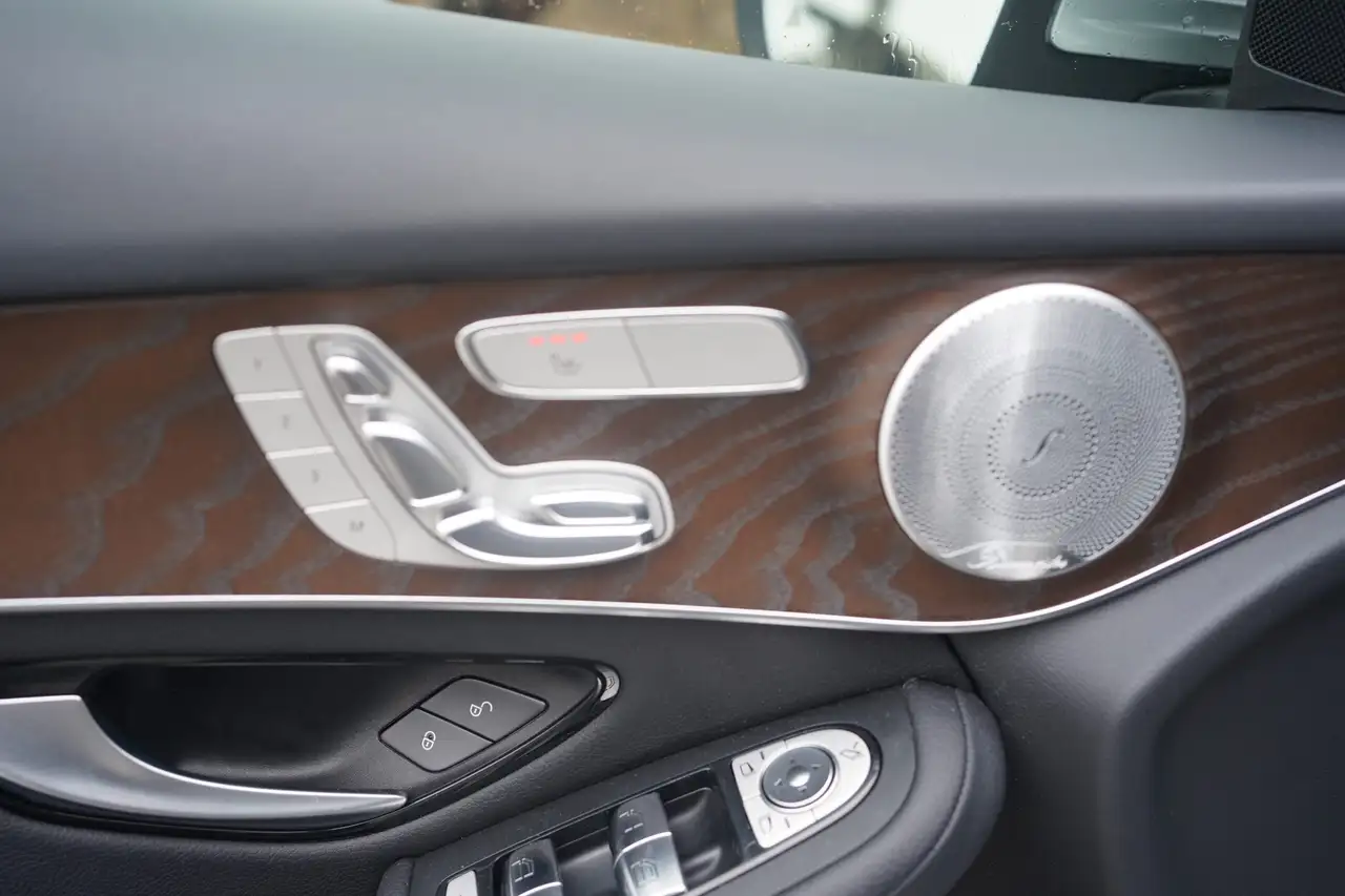 Mercedes-Benz GLC снимка Mercedes-Benz GLC