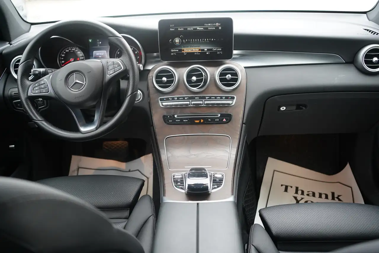 Mercedes-Benz GLC снимка Mercedes-Benz GLC