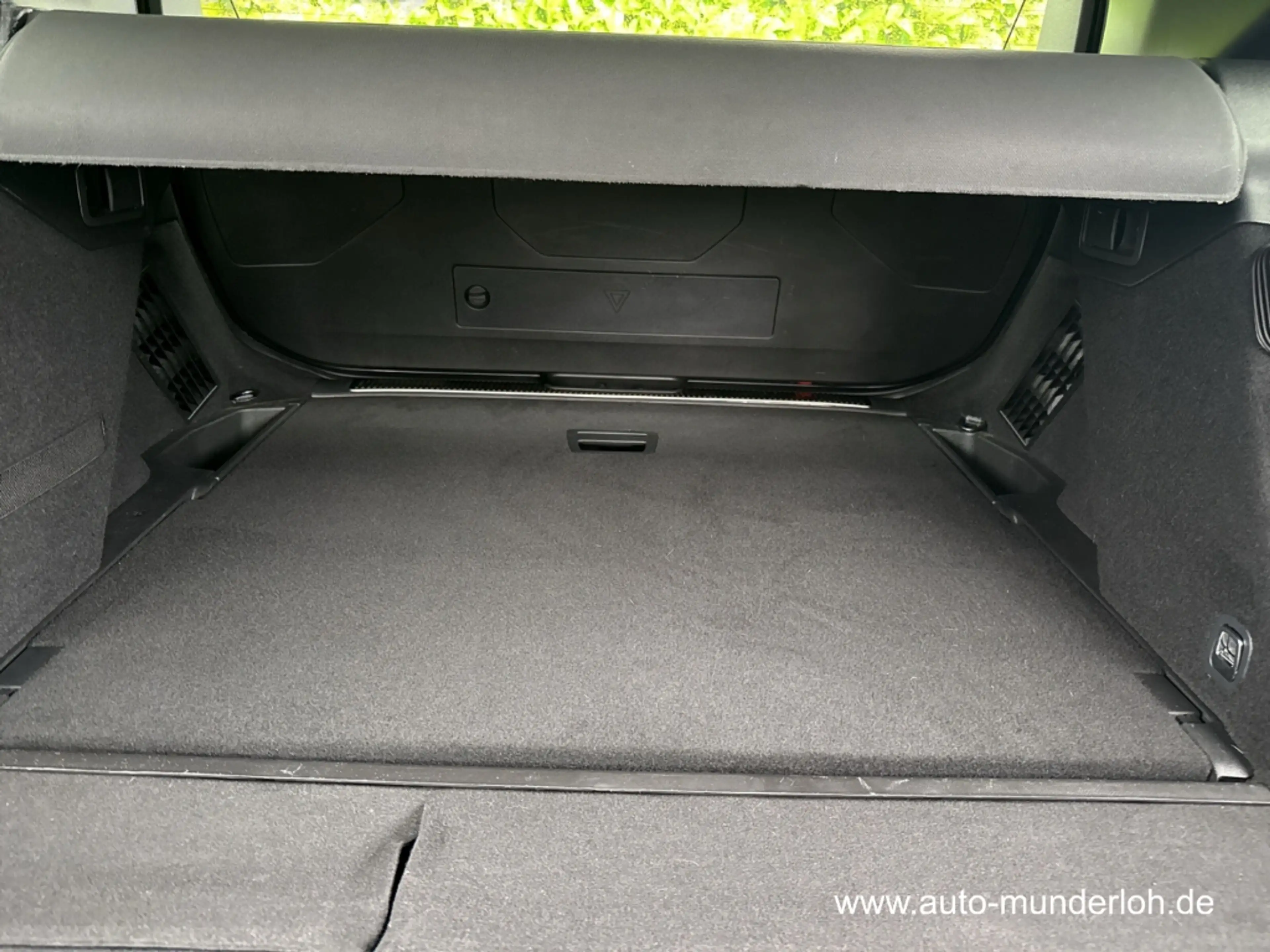 DS Automobiles DS 7 E-Tense 225  4x2 Rivoli Hybrid LEDER SHZ NAVI ACTI — photo 5