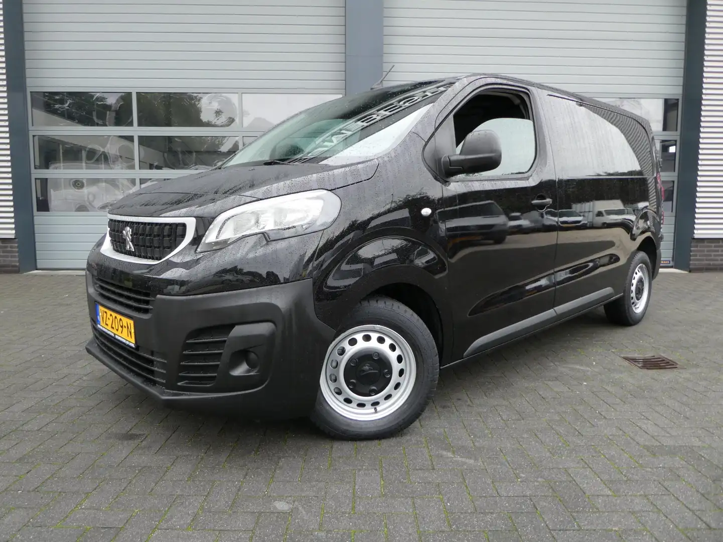 Peugeot Expert 2.0 BlueHDI 120pk, Euro 6, L2 Met Airco, Trekhaak, Negro - 2