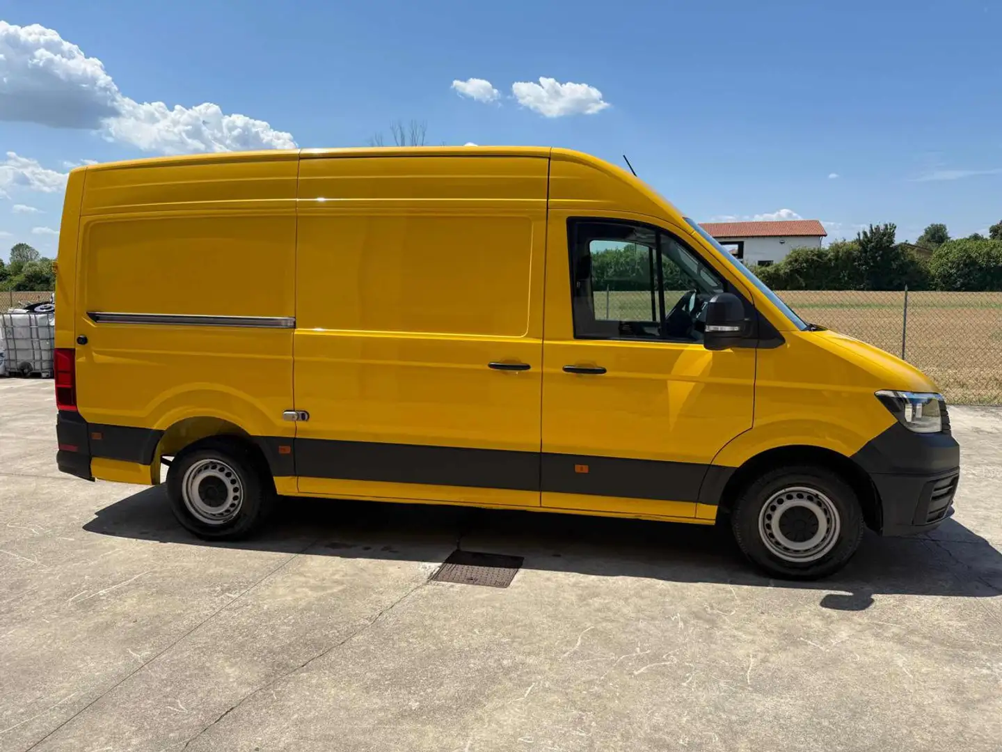 Volkswagen Crafter 30 2.0 TDI 140CV PM-TA Furgone Logistic Giallo - 2