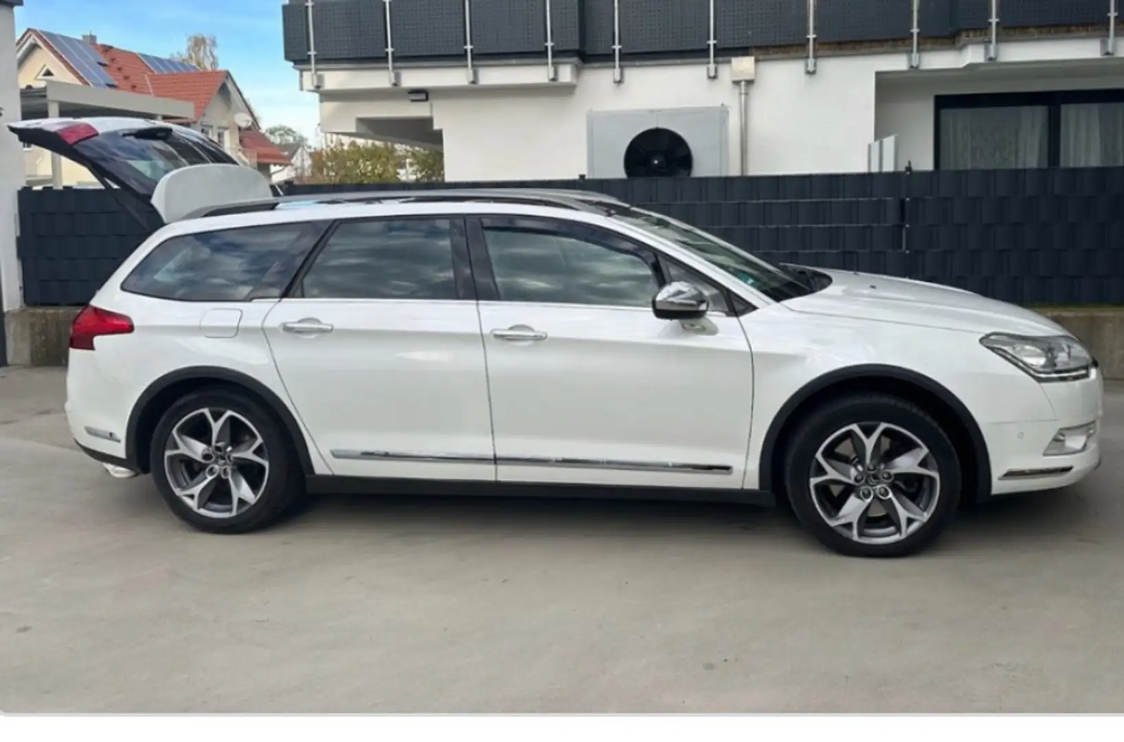 Citroen C5 C5 Tourer HDi 200 FAP Aut.CrossTourer Weiß - 1