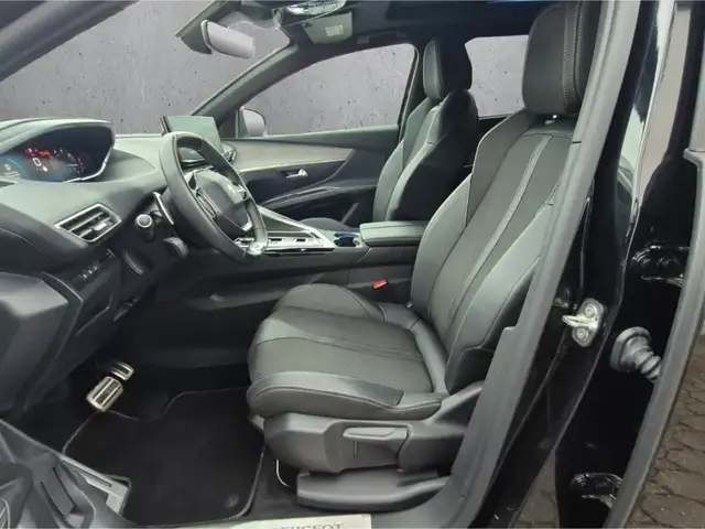 Peugeot 5008 view 9