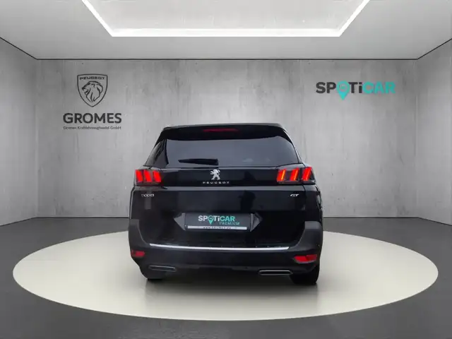 Peugeot 5008 view 4