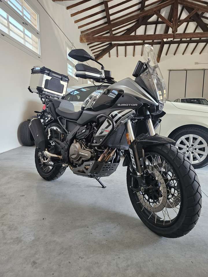 QJ Motor SRT 600 SX