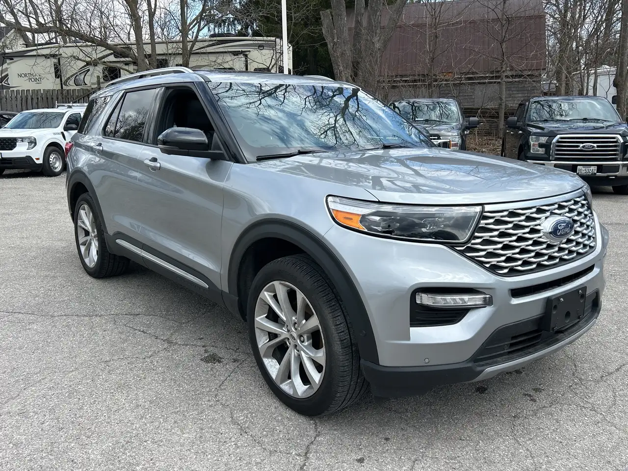 Ford Explorer photo Ford Explorer
