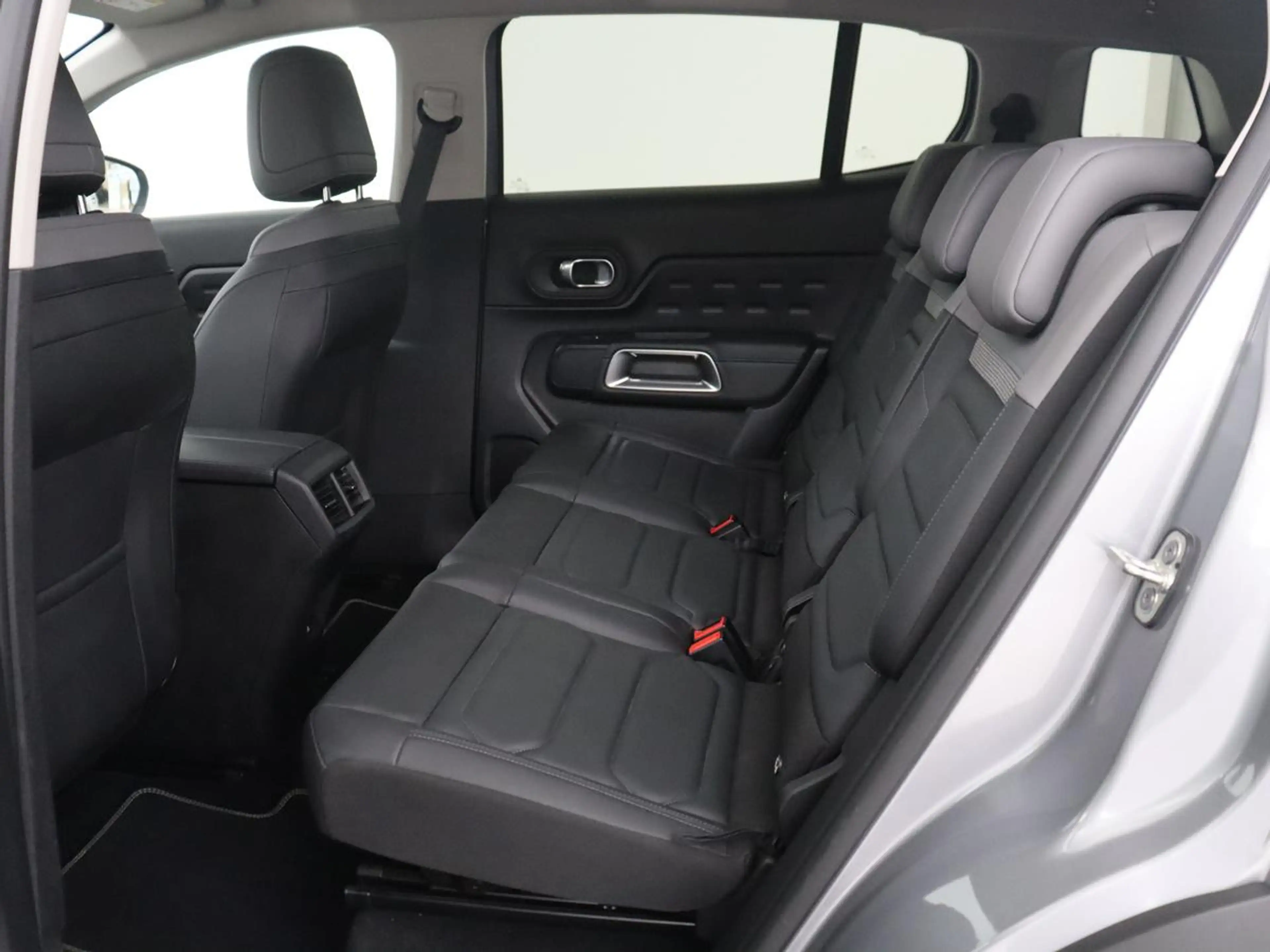 Citroen C5 1.6 Plug-in Hybrid 225 Business Plus | SOH 98,1% | — photo 6