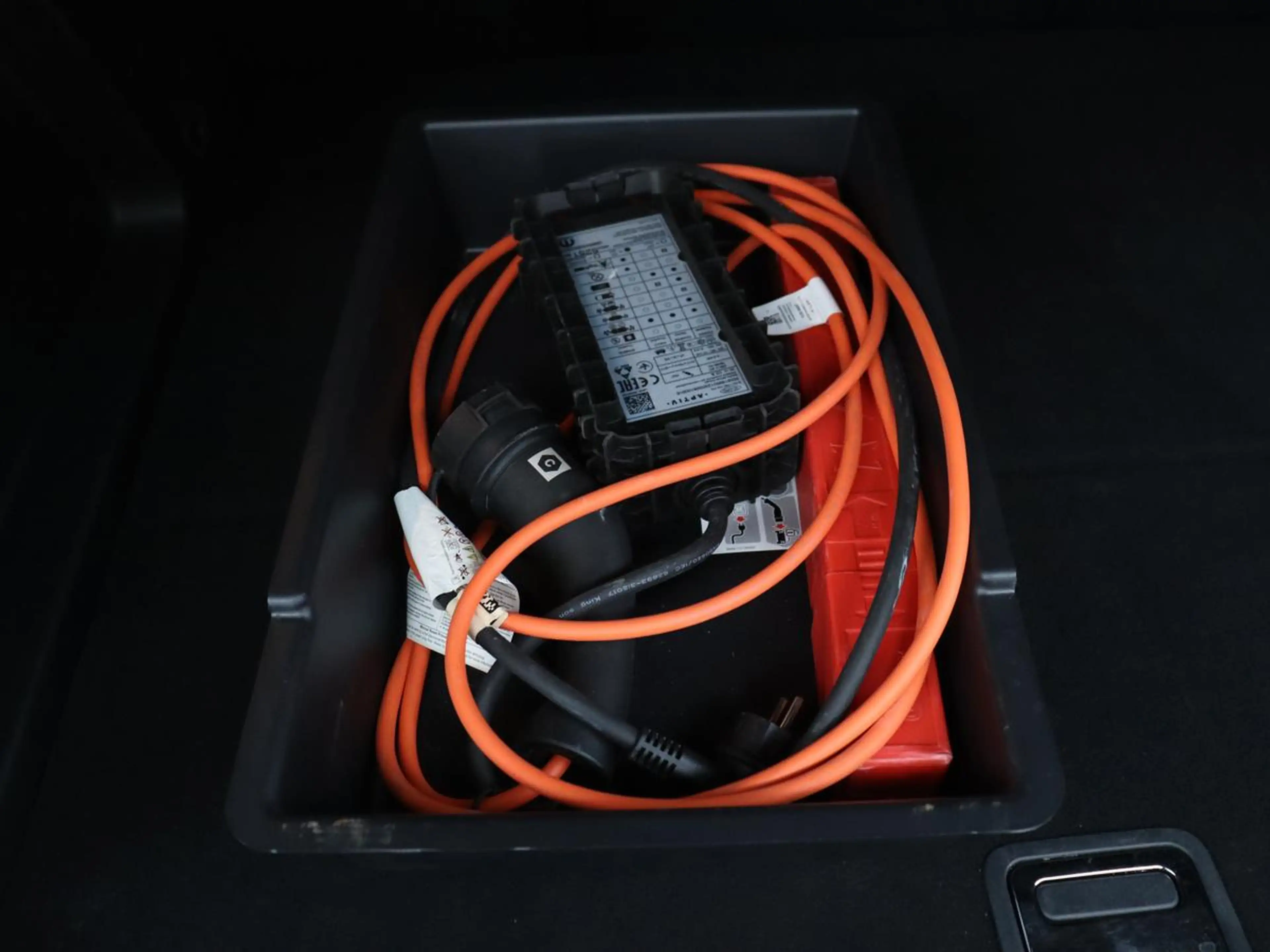 Citroen C5 1.6 Plug-in Hybrid 225 Business Plus | SOH 98,1% | — photo 13
