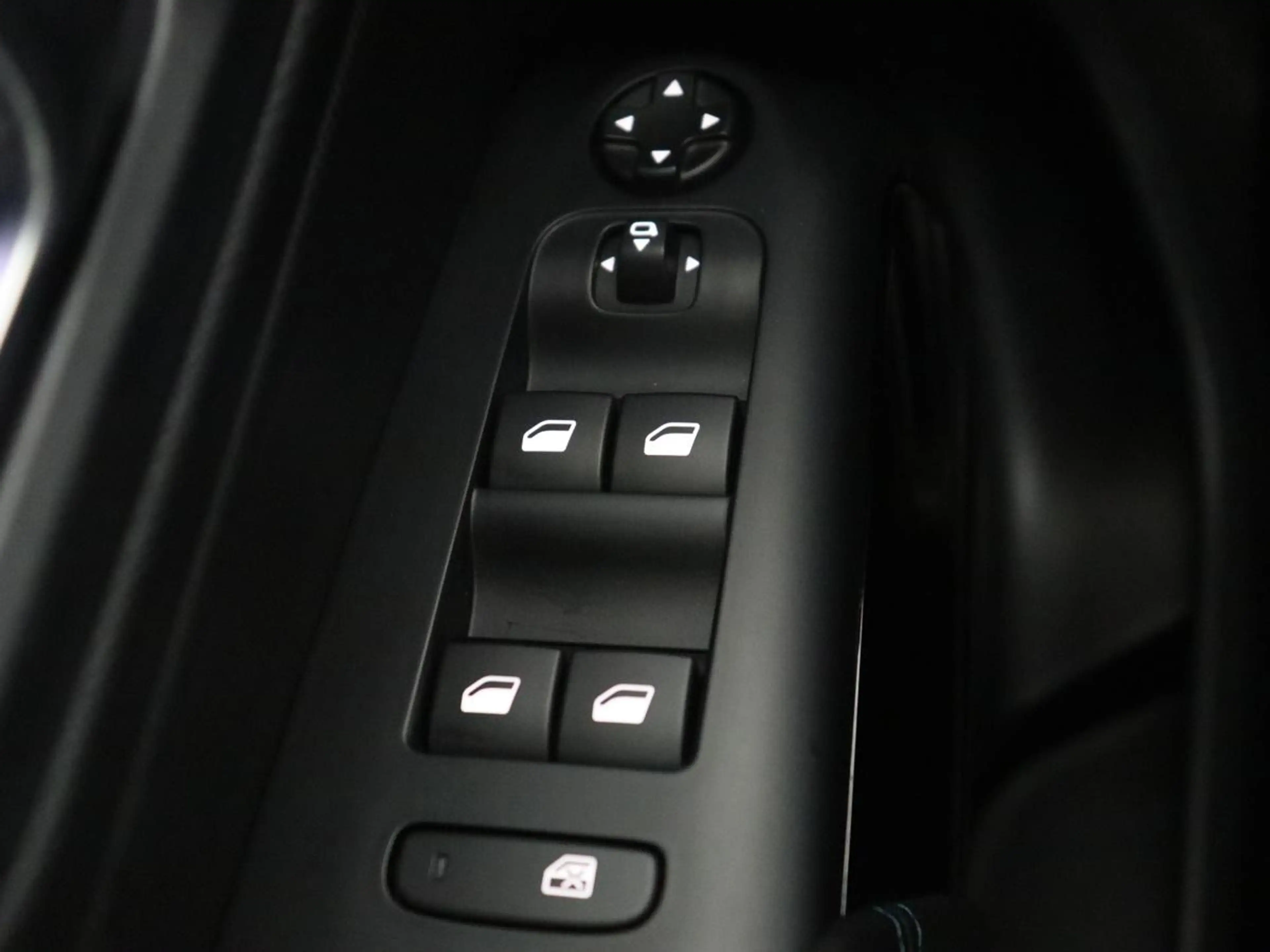 Citroen C5 1.6 Plug-in Hybrid 225 Business Plus | SOH 98,1% | — photo 33