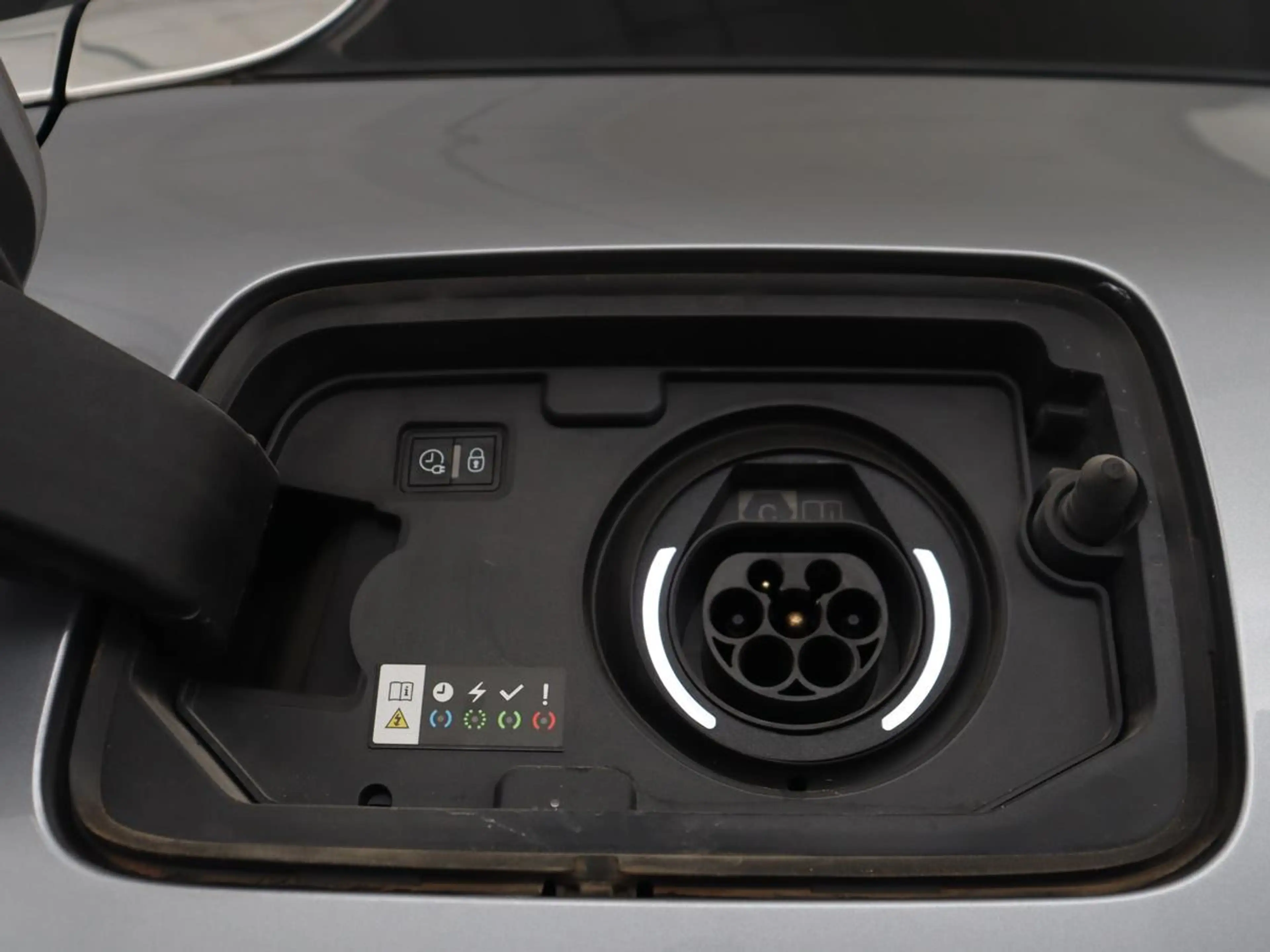 Citroen C5 1.6 Plug-in Hybrid 225 Business Plus | SOH 98,1% | — photo 12