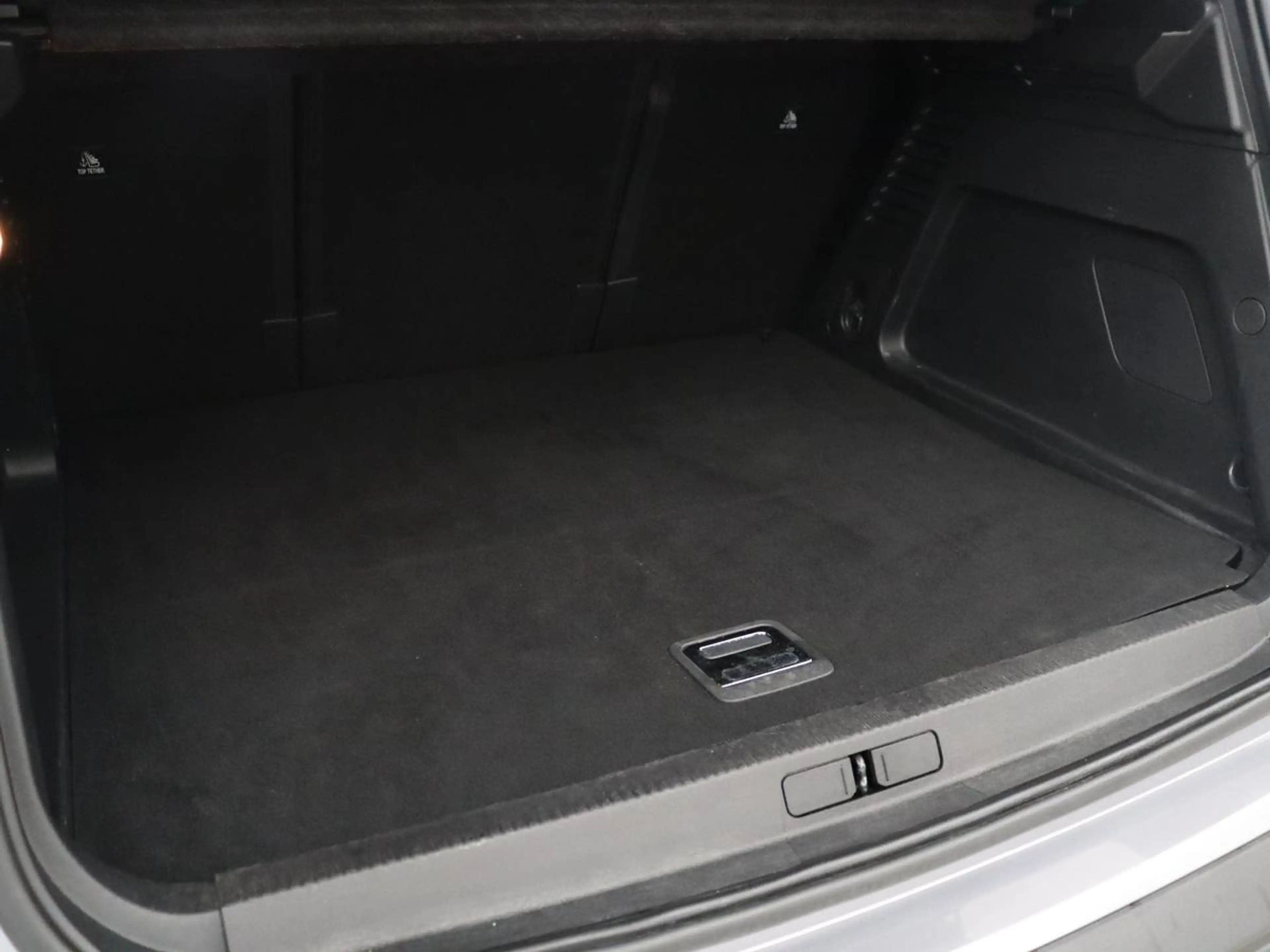 Citroen C5 1.6 Plug-in Hybrid 225 Business Plus | SOH 98,1% | — photo 9
