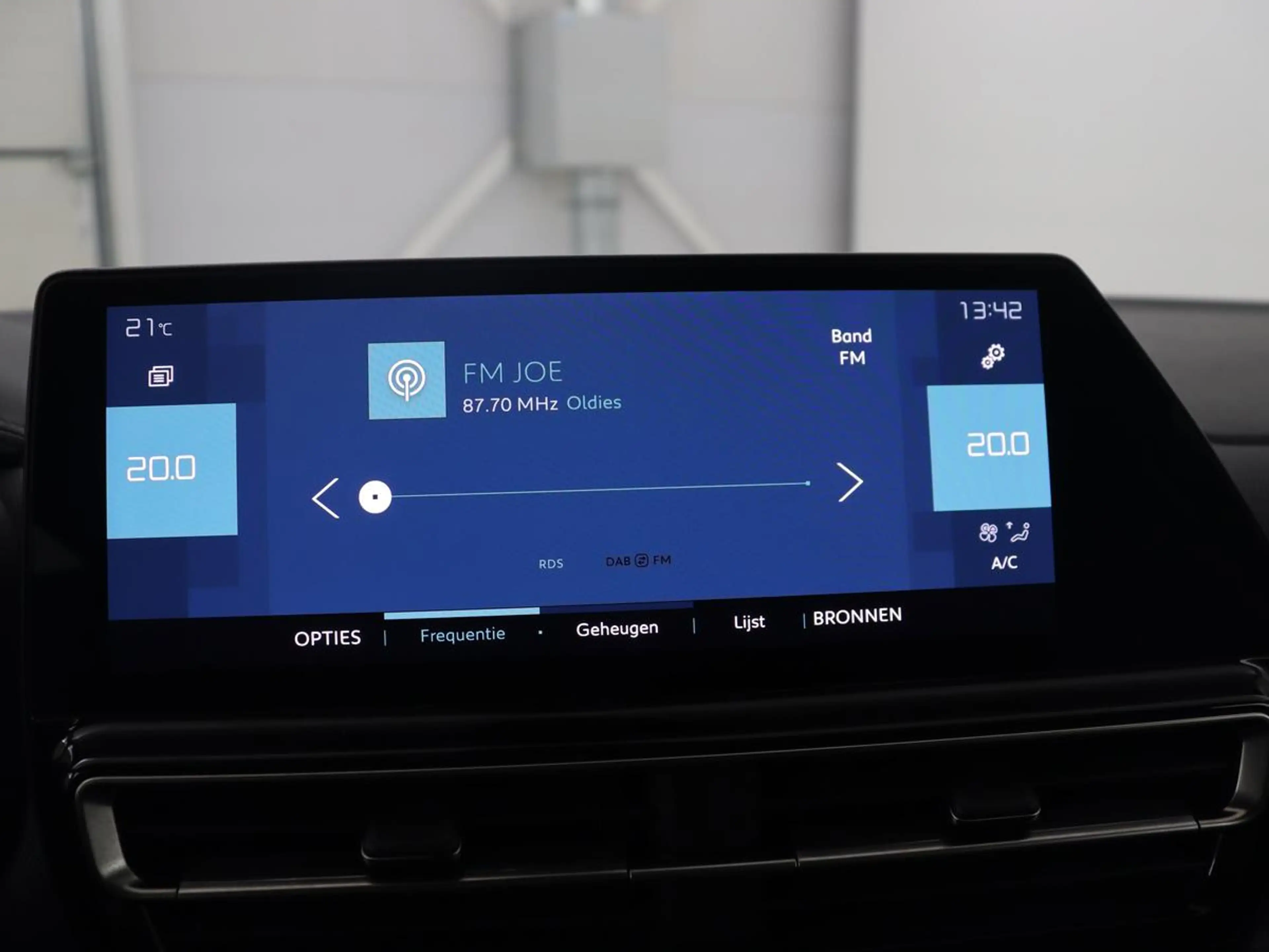 Citroen C5 1.6 Plug-in Hybrid 225 Business Plus | SOH 98,1% | — photo 20
