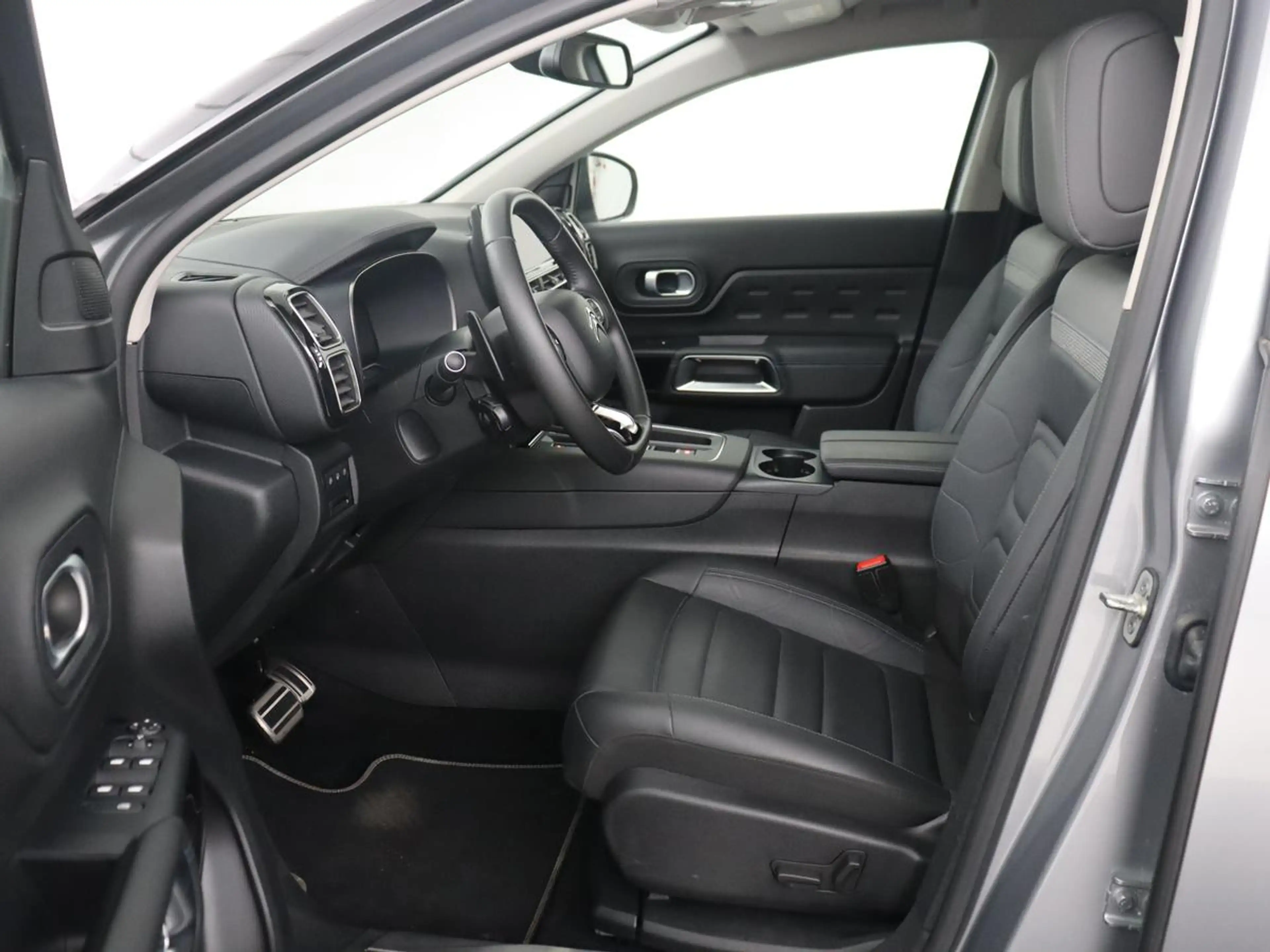 Citroen C5 1.6 Plug-in Hybrid 225 Business Plus | SOH 98,1% | — photo 4