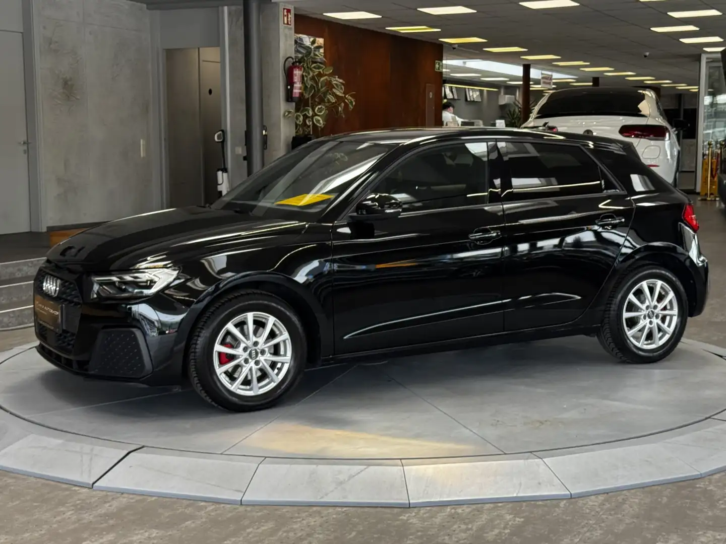Audi A1 25 TFSI *Virtual-Cockpit*Sitzheizung*Innen S-Line* Schwarz - 2