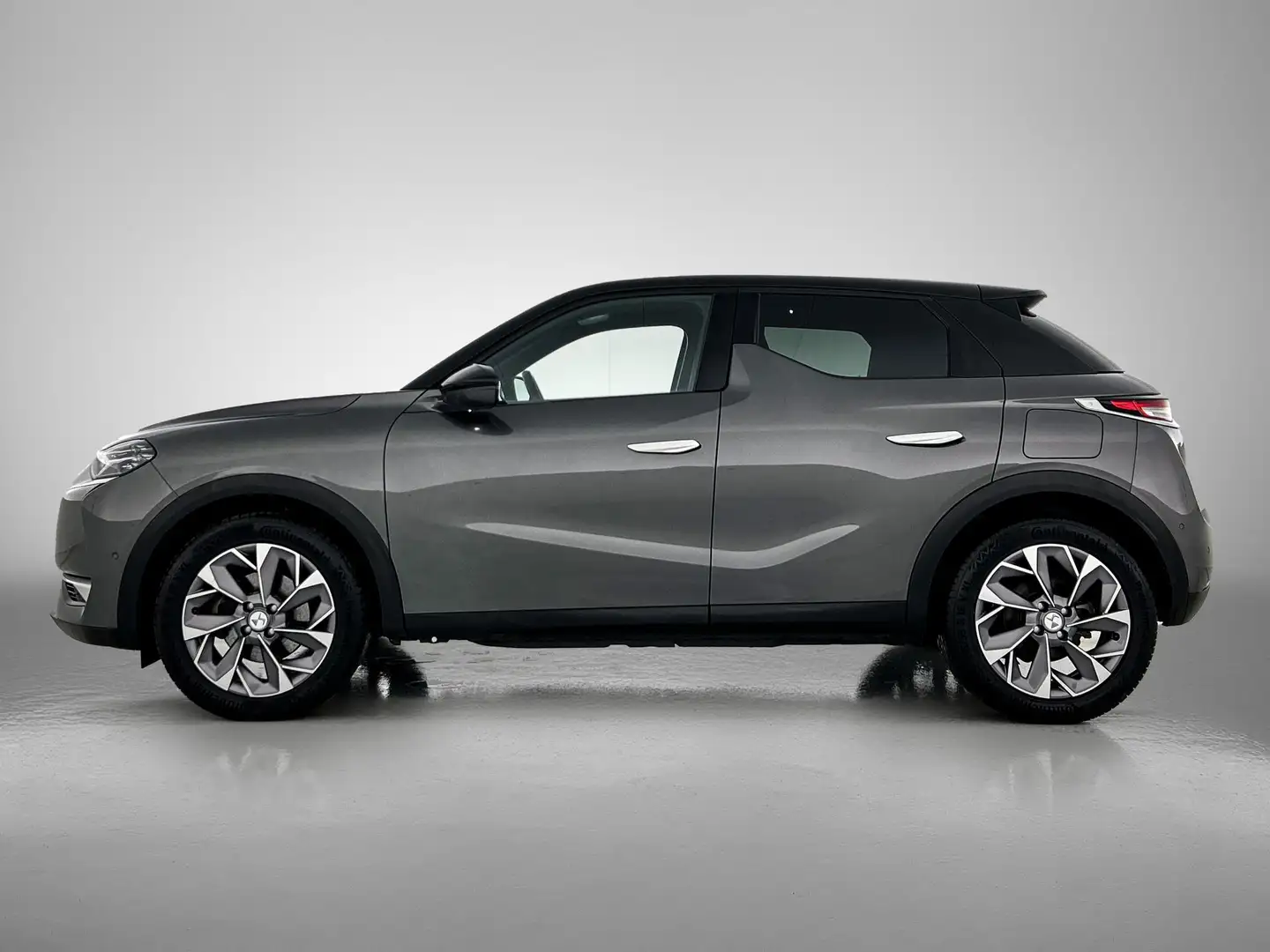 DS Automobiles DS 3 Crossback E-Tense Executive 50 kWh 100% EV. 5Drs. / Cruise c Gris - 2