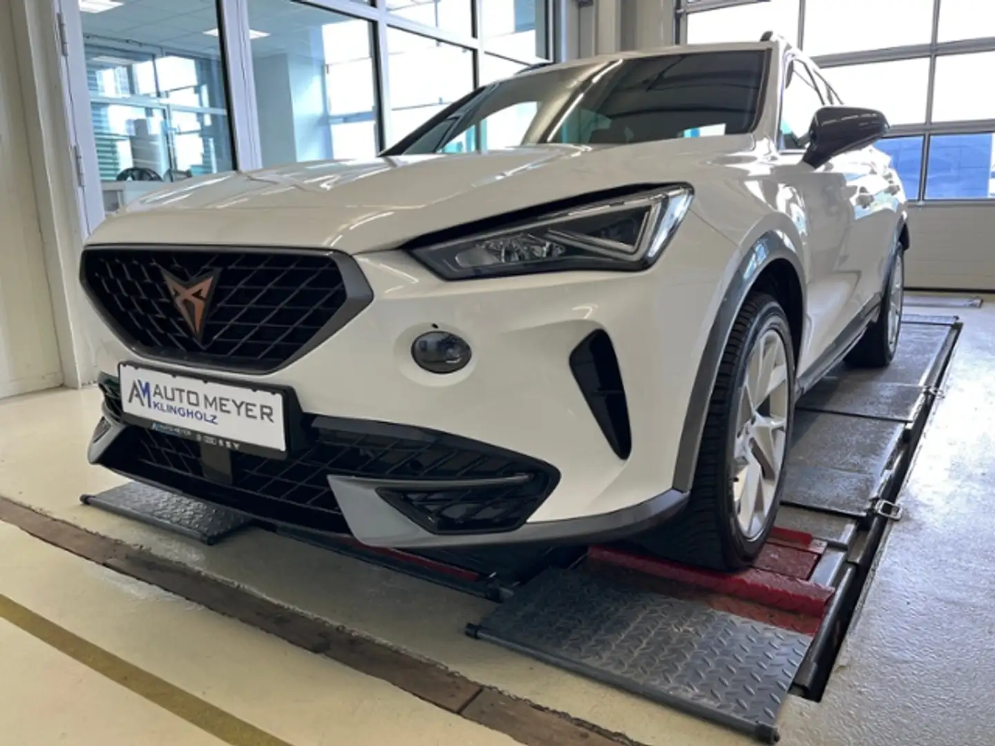 CUPRA Formentor 1.4 e-Hybrid Wireless Full Link ACC LED Weiß - 2