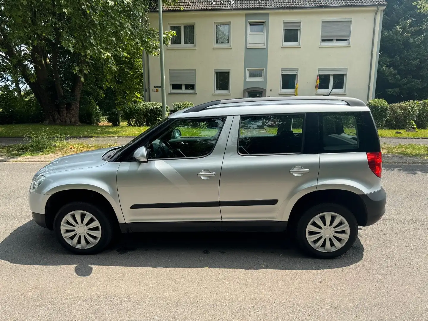 Skoda Yeti Experience *1 HAND*AHK Argent - 2