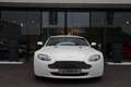 Aston Martin Vantage V8 | 385pk | Handgeschakeld | Youngtimer | BTW-aut Blanc - thumbnail 5
