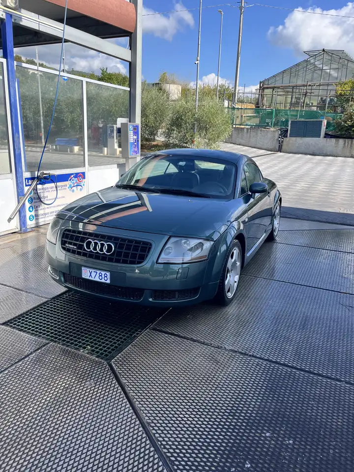 Audi TT 1.8T Quattro, foto 1