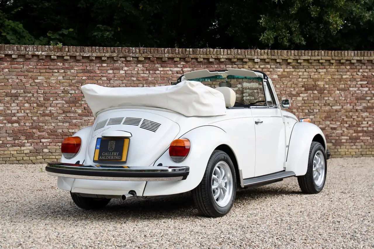 Volkswagen Beetle 1303 Convertible "Champagne Limited Edition" Resto, foto 11