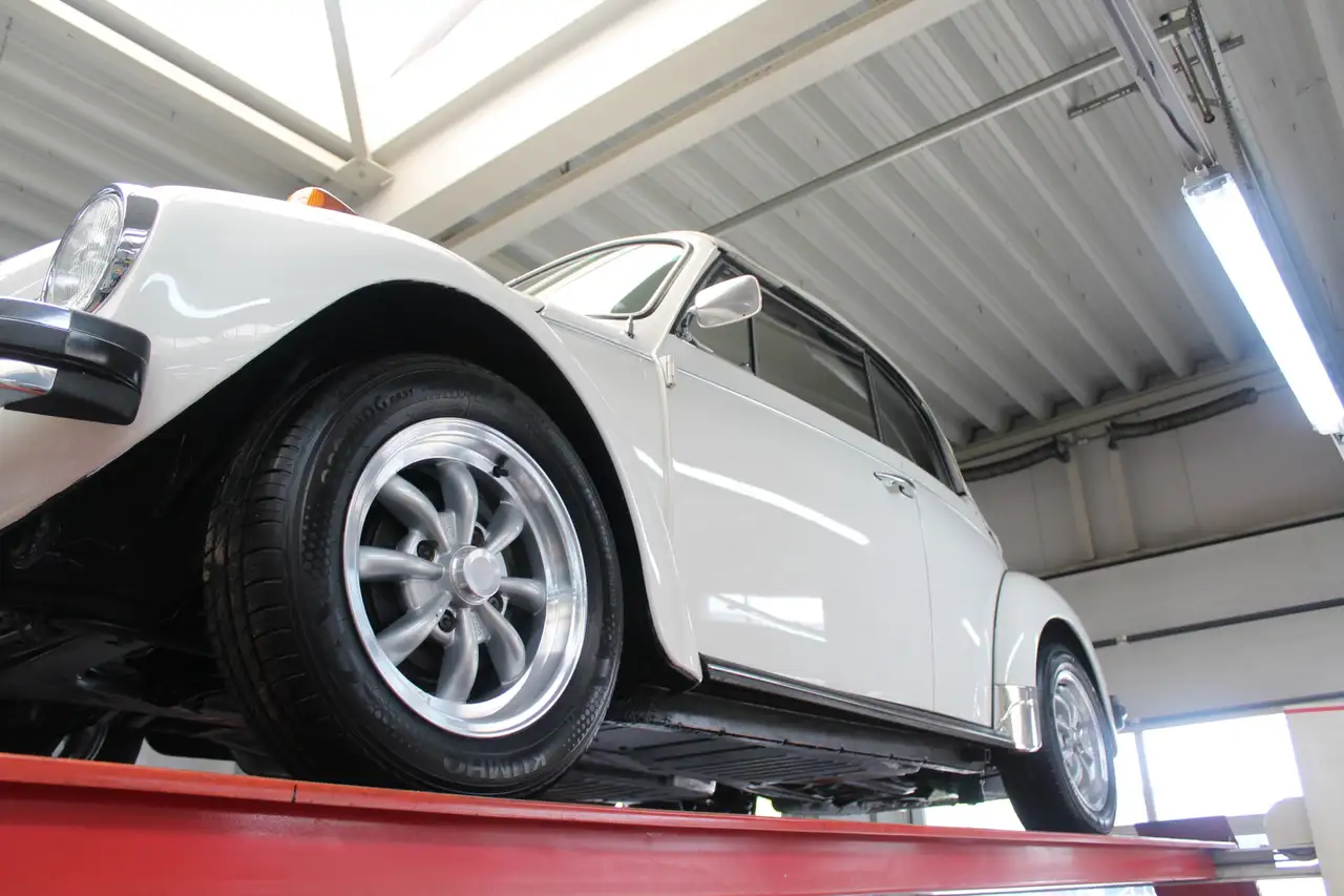 Volkswagen Beetle 1303 Convertible "Champagne Limited Edition" Resto, foto 7
