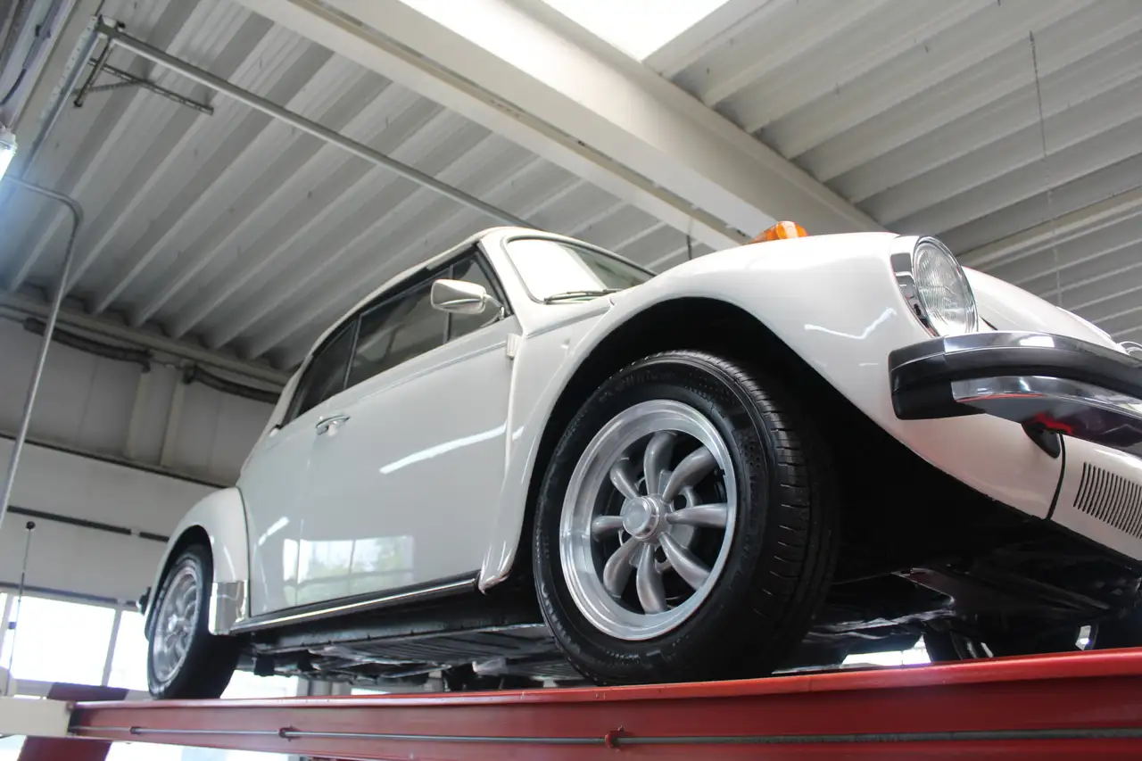 Volkswagen Beetle 1303 Convertible "Champagne Limited Edition" Resto, foto 8