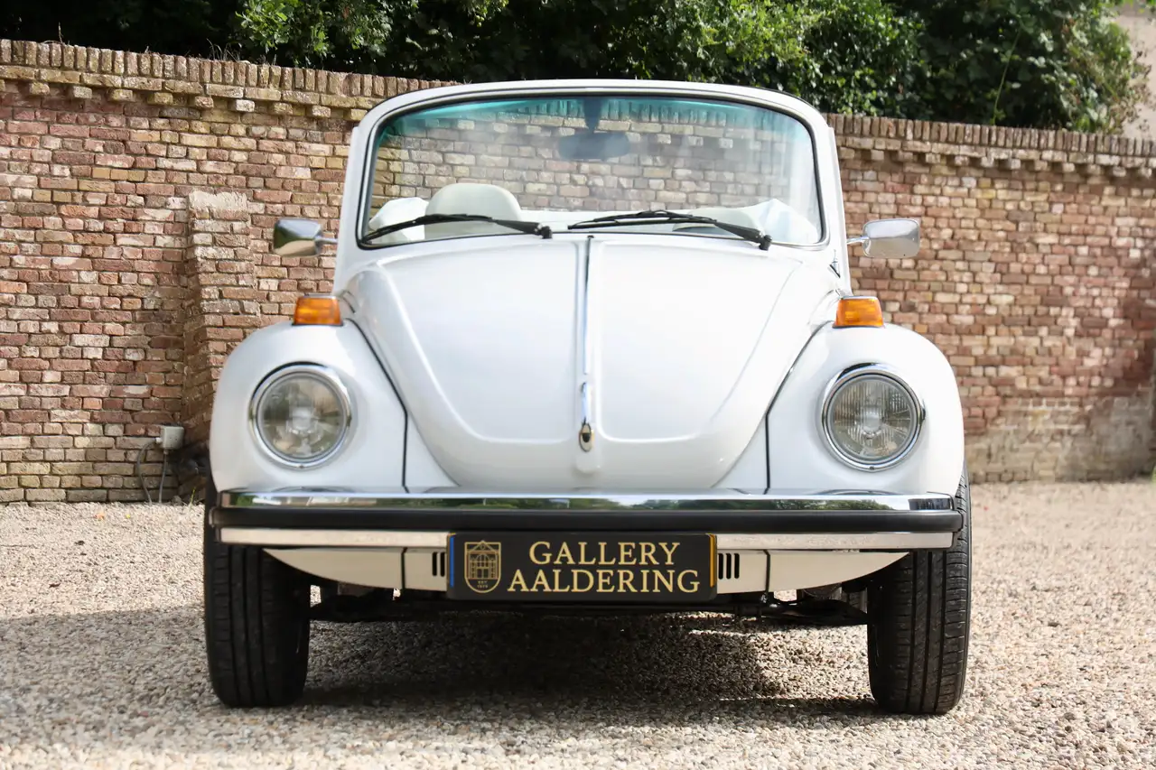 Volkswagen Beetle 1303 Convertible "Champagne Limited Edition" Resto, foto 5