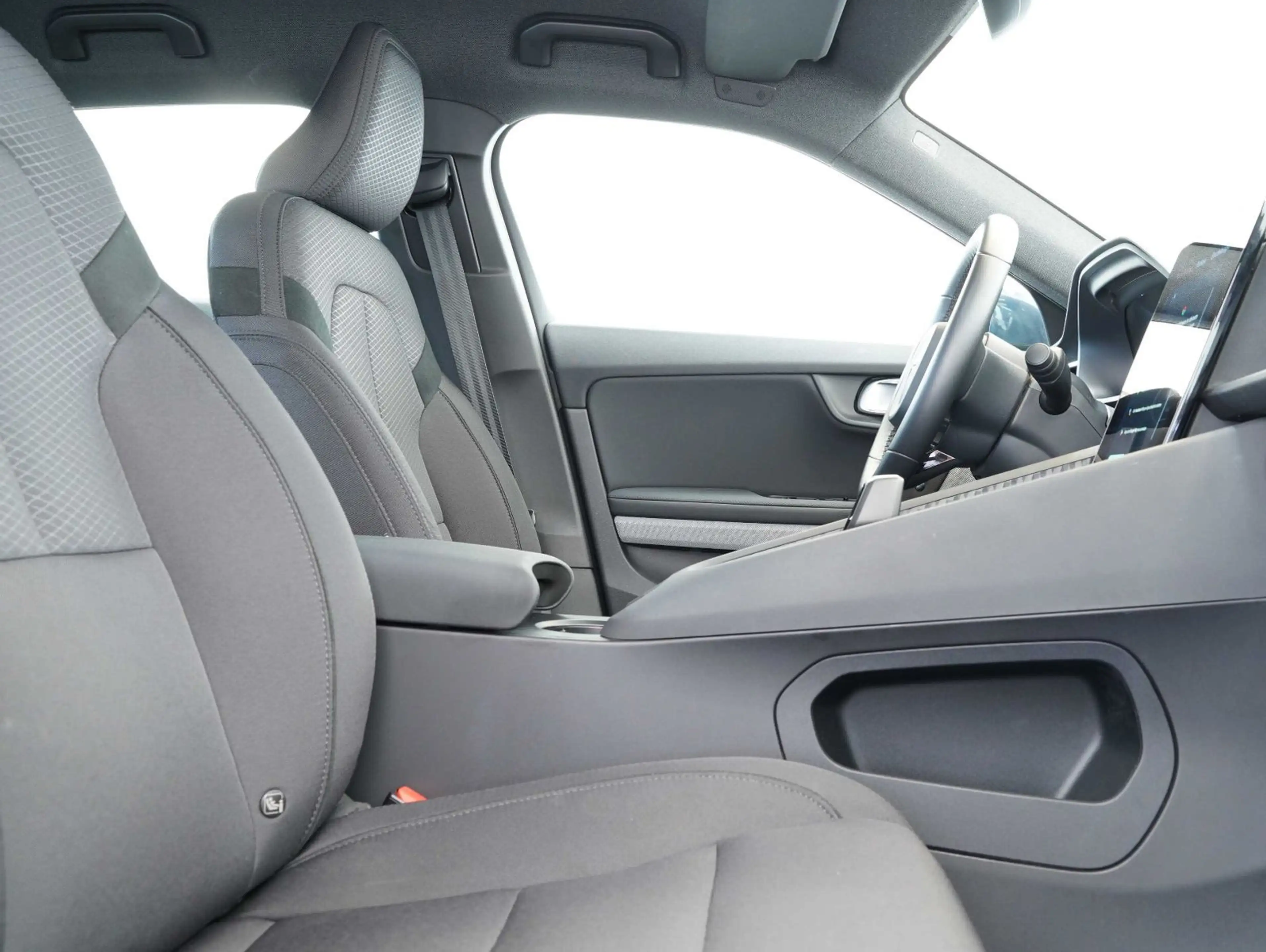 Polestar 2 Standard Range Single LED/NAVI/AHK/LM20" — photo 13