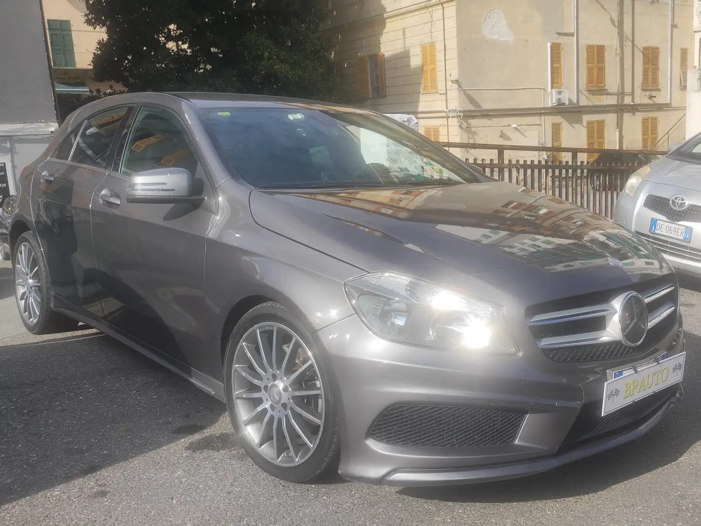 Mercedes-Benz A 250 Classe A - W176 Sport auto E6 Gris - 1