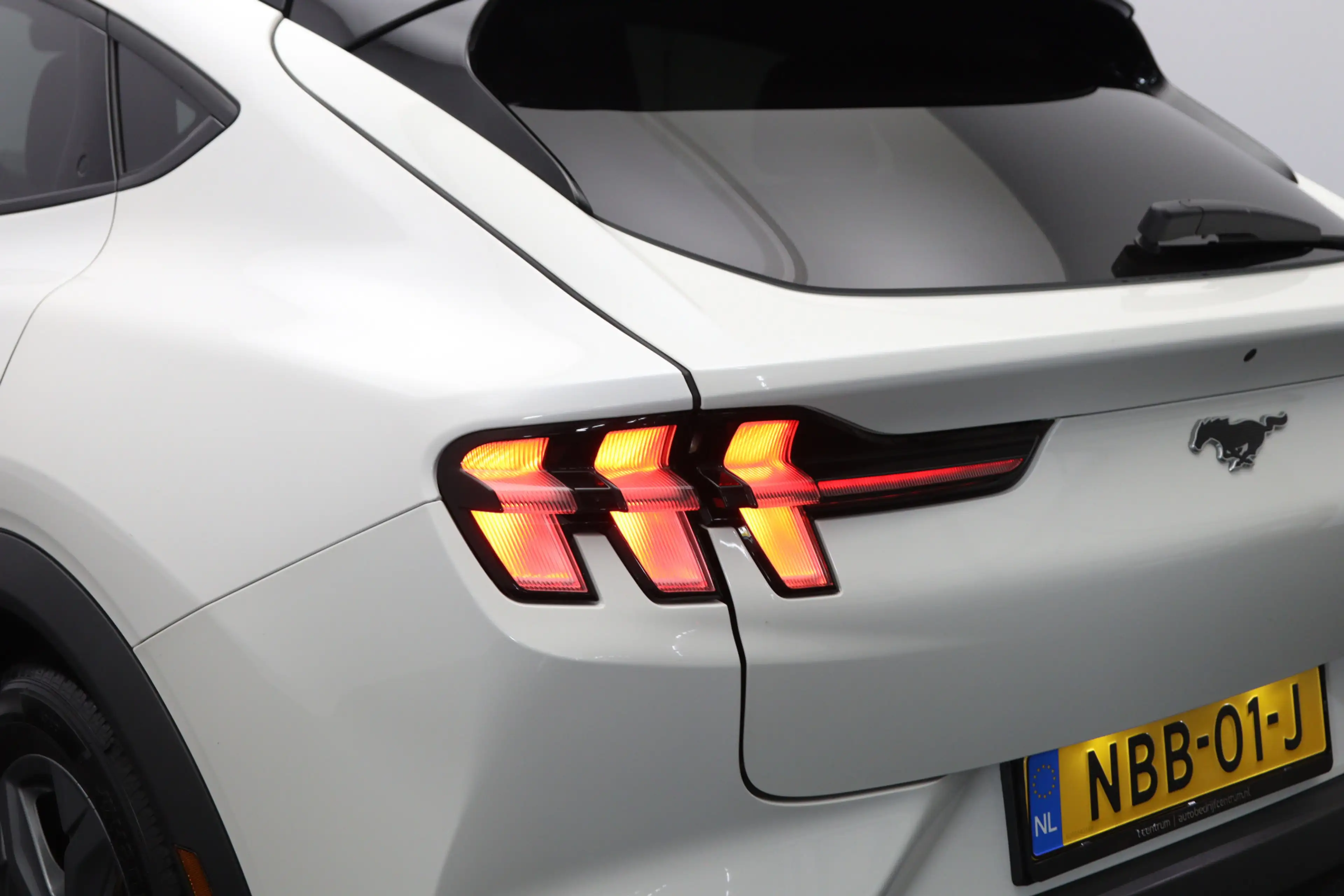 Ford Mustang Mach-E RWD 75 kWh 260 PK, SOH 92 %, Camera, Carplay, Adap — photo 21