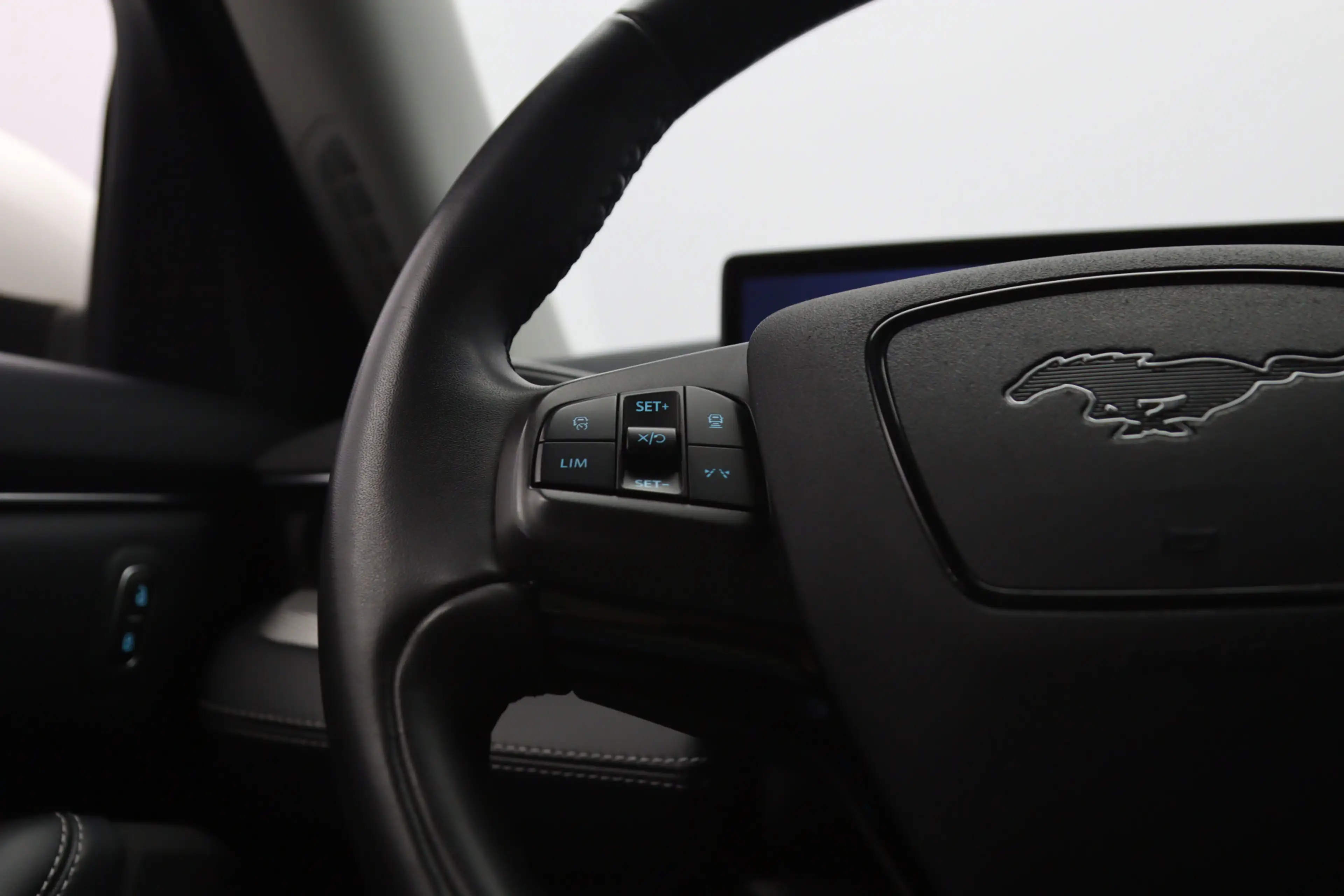 Ford Mustang Mach-E RWD 75 kWh 260 PK, SOH 92 %, Camera, Carplay, Adap — photo 27