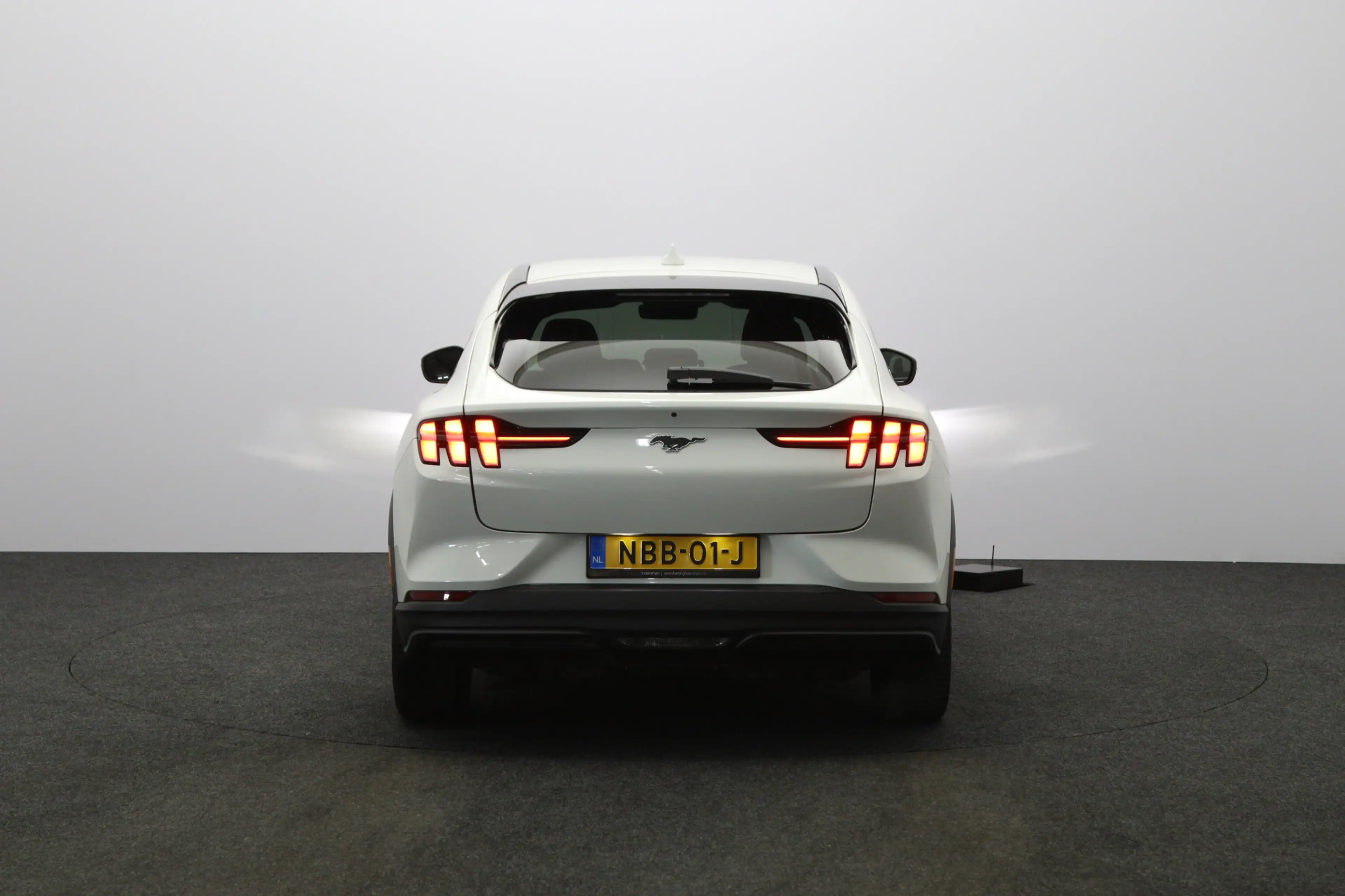 Ford Mustang Mach-E RWD 75 kWh 260 PK, SOH 92 %, Camera, Carplay, Adap — photo 12